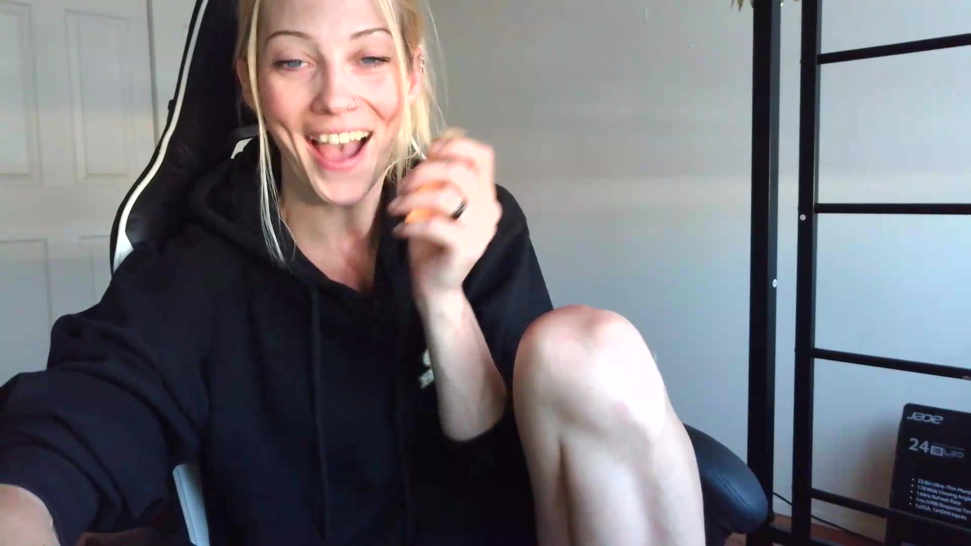 Gallery image thumbnail from Leeleigh1's myfreecams stream on, 07/29/2026, 15:59 image 19 of 20