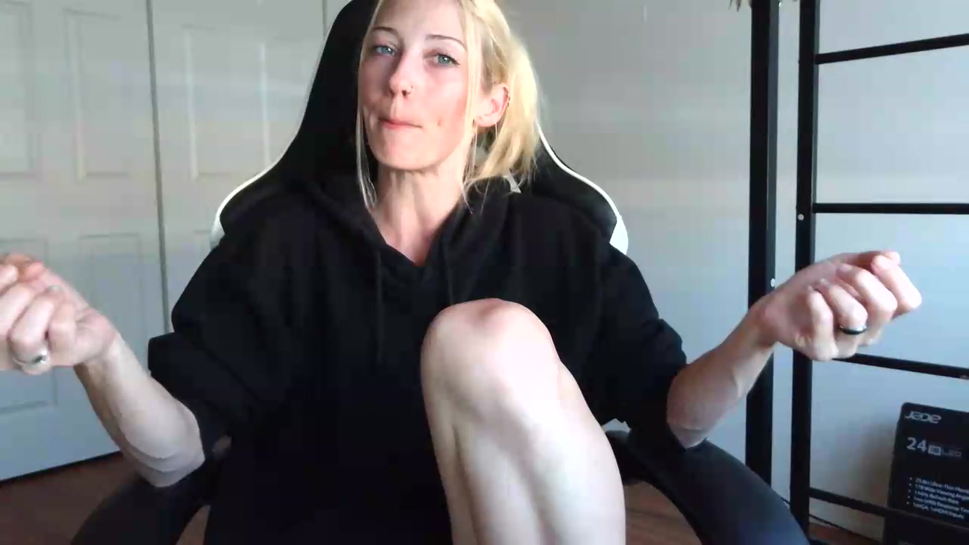 Gallery image thumbnail from Leeleigh1's myfreecams stream on, 07/29/2026, 16:32 image 2 of 20