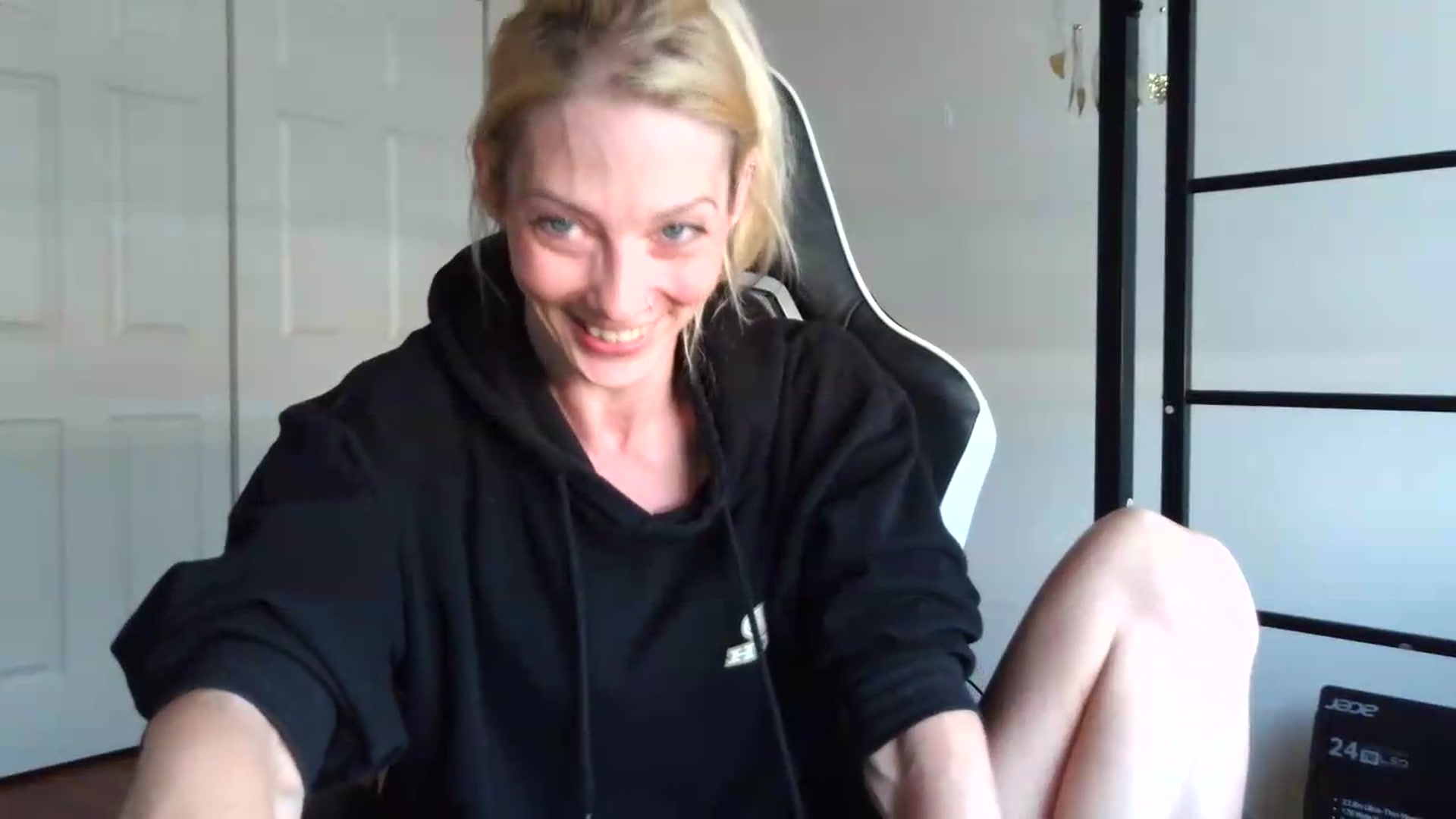 Gallery image thumbnail from Leeleigh1's myfreecams stream on, 07/29/2026, 16:32 image 20 of 20