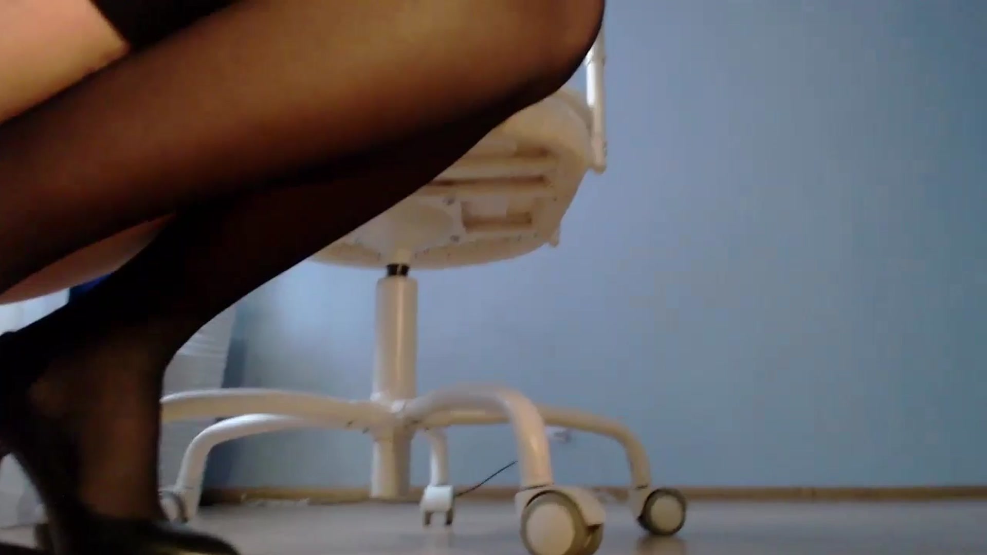 Gallery image thumbnail from LegsKate's myfreecams stream on, 10/09/2024, 08:44 image 10 of 20