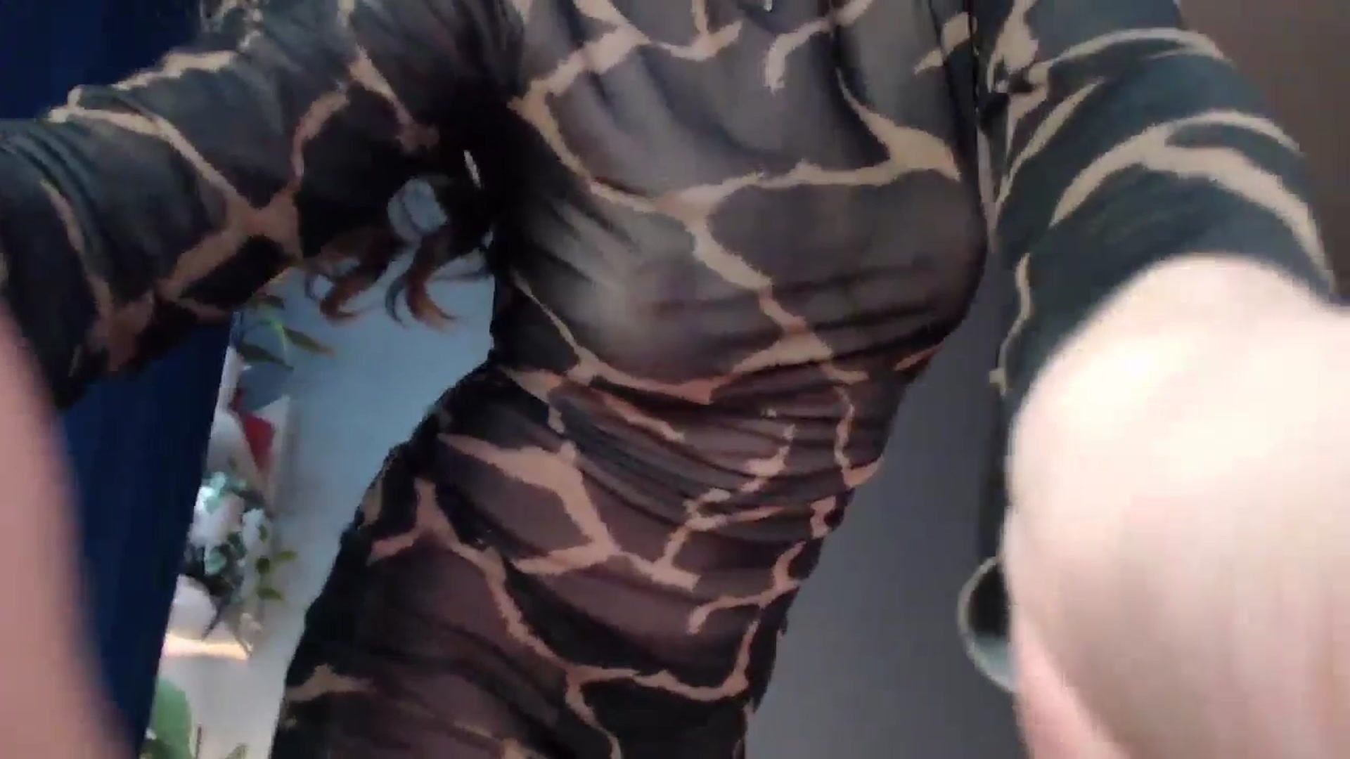Gallery image thumbnail from LegsKate's myfreecams stream on, 10/23/2024, 07:15 image 8 of 20
