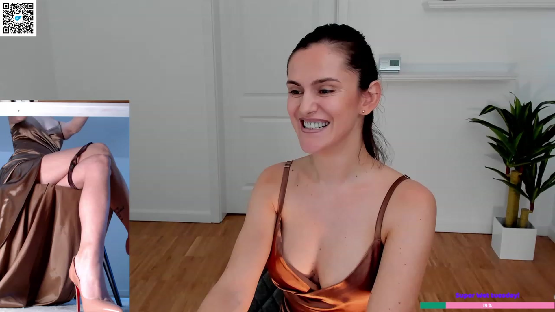 Gallery image thumbnail from LegswAttitude's myfreecams stream on, 04/18/2023, 10:13 image 17 of 20