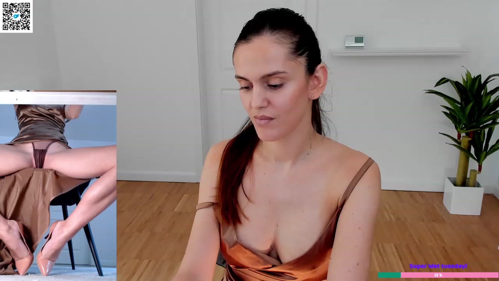 Gallery image thumbnail from LegswAttitude's myfreecams stream on, 04/18/2023, 10:13 image 9 of 20