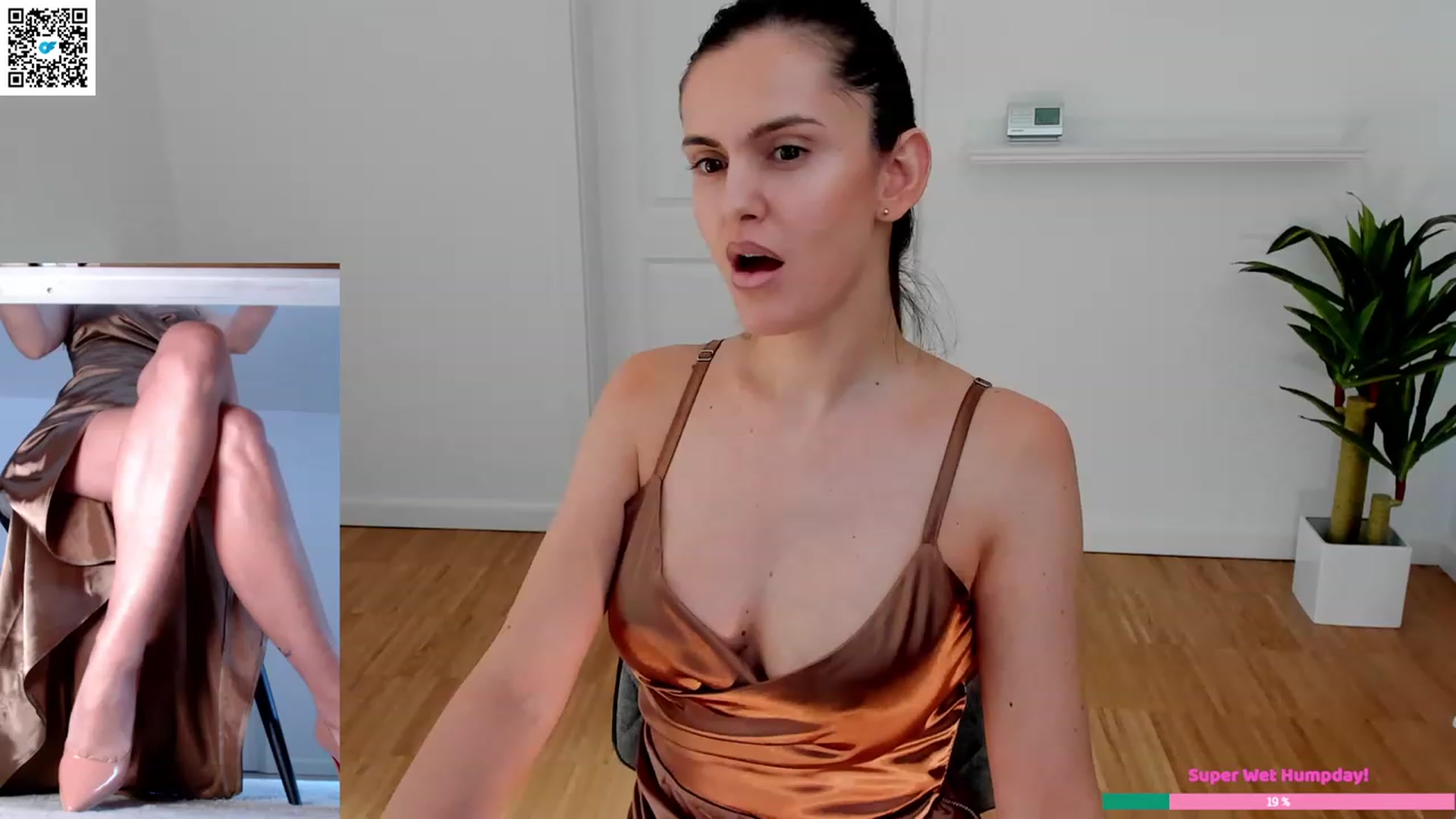 Gallery image thumbnail from LegswAttitude's myfreecams stream on, 04/18/2023, 10:13 image 3 of 20