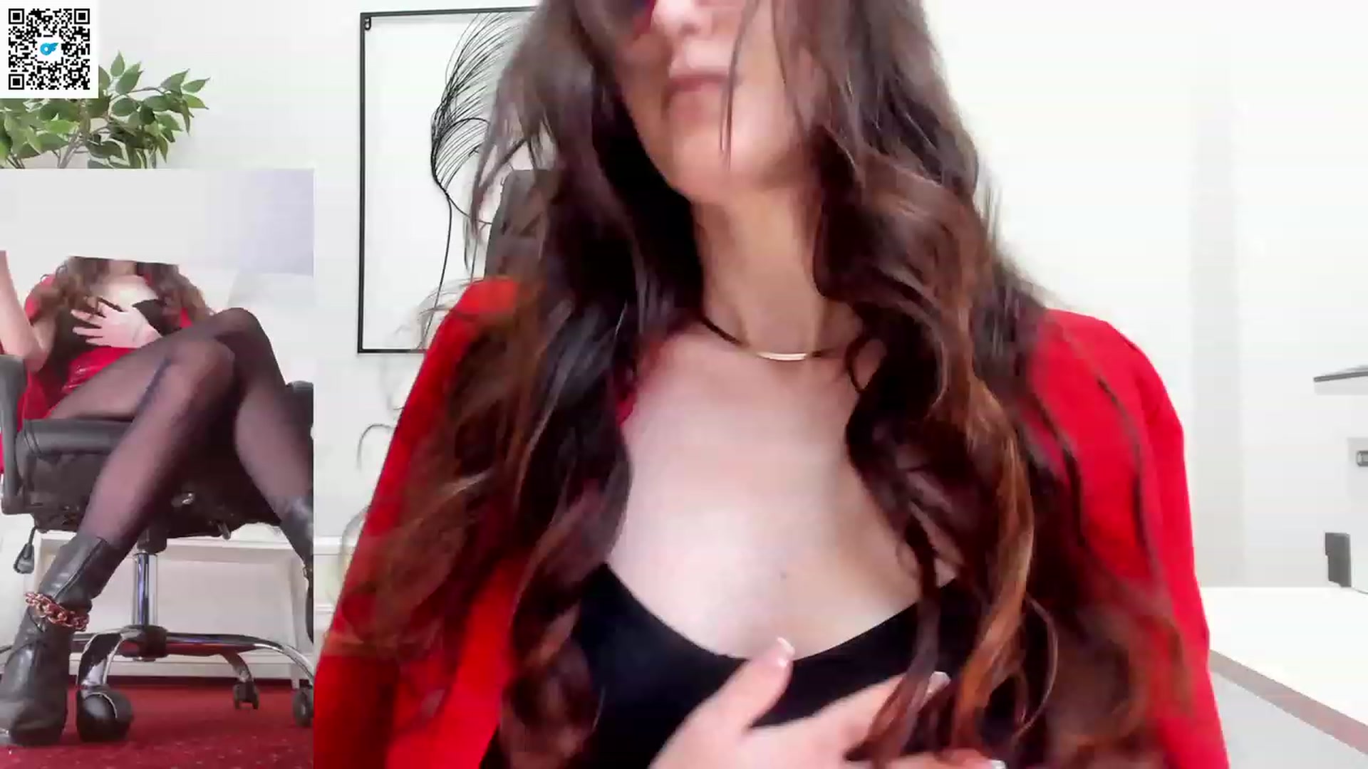 Gallery image thumbnail from LegswAttitude's myfreecams stream on, 04/19/2023, 10:36 image 6 of 20