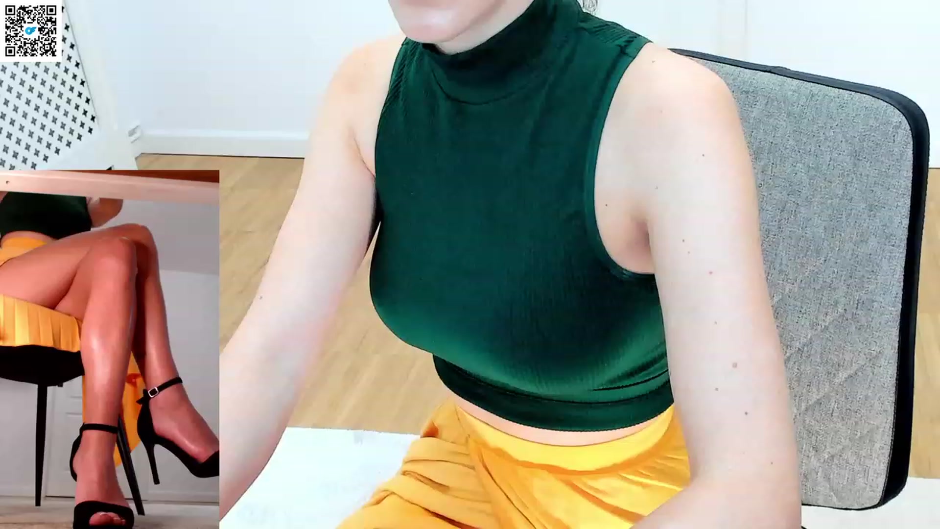 Gallery image thumbnail from LegswAttitude's myfreecams stream on, 04/20/2023, 10:52 image 5 of 20