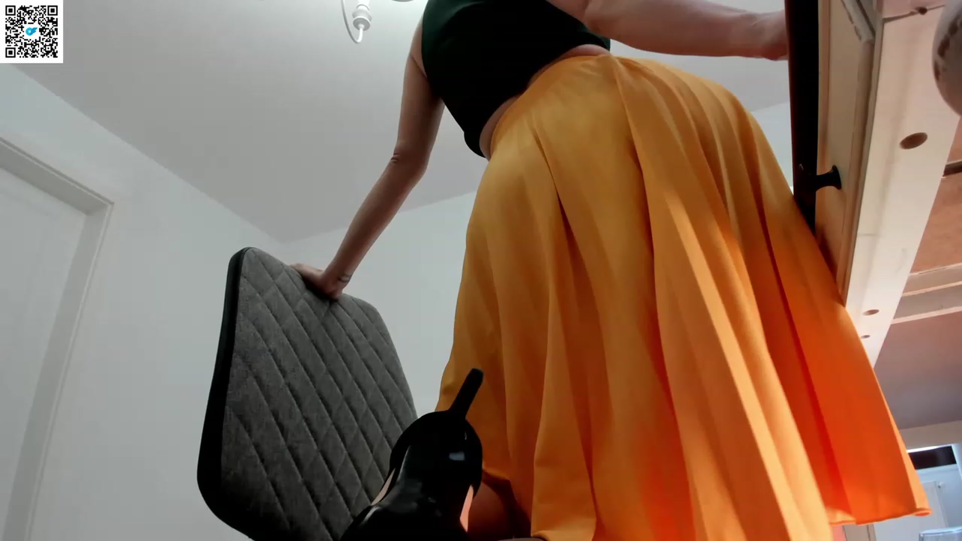Gallery image thumbnail from LegswAttitude's myfreecams stream on, 04/20/2023, 12:51 image 7 of 20
