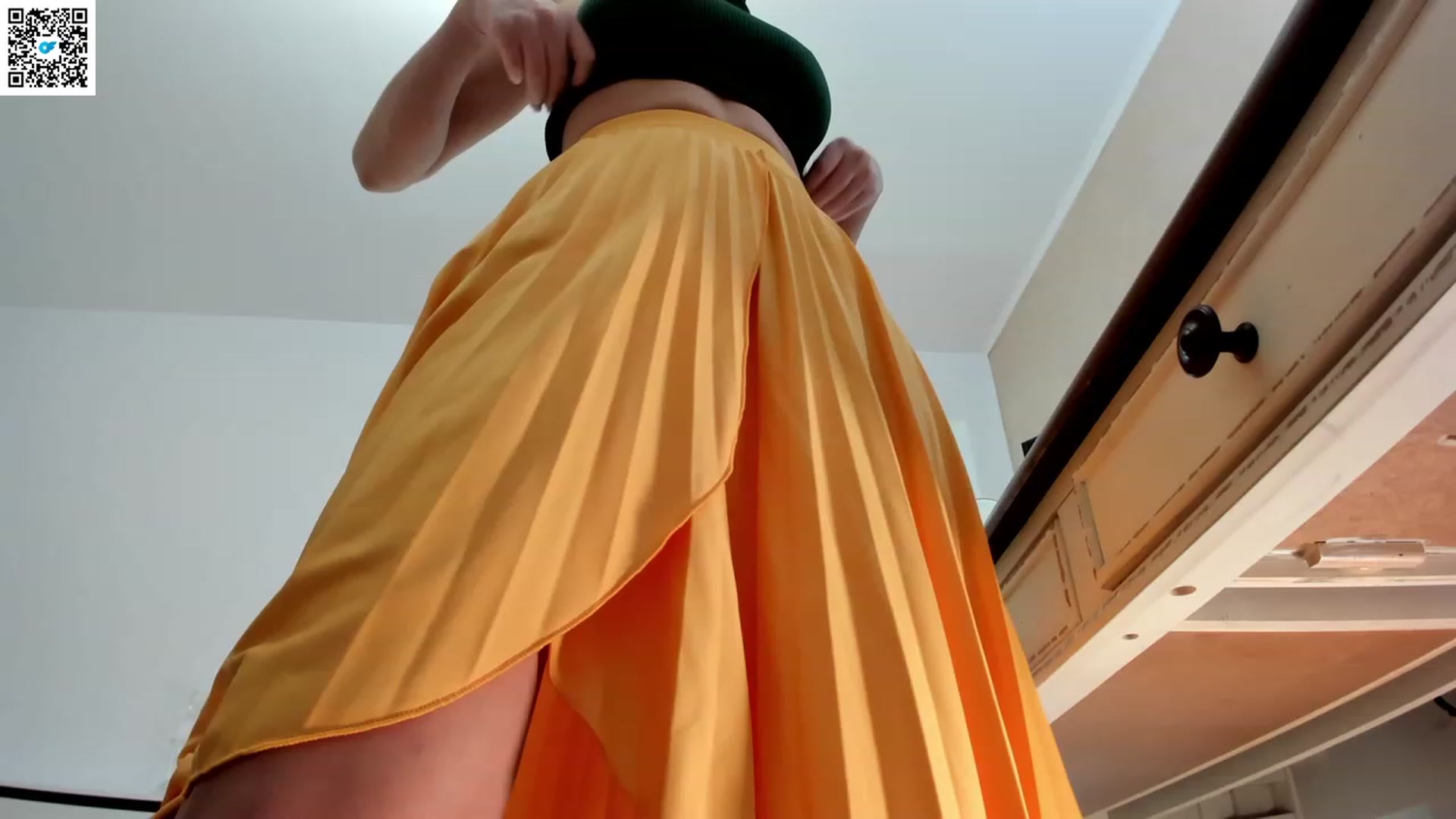 Gallery image thumbnail from LegswAttitude's myfreecams stream on, 04/20/2023, 12:51 image 5 of 20