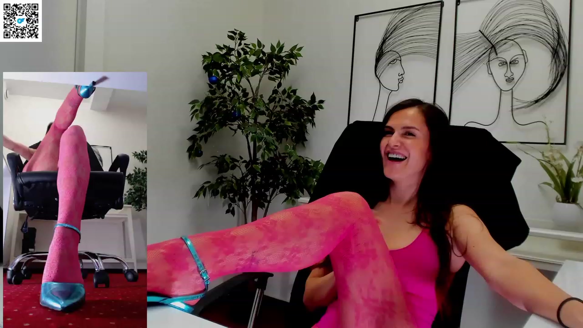 Gallery image thumbnail from LegswAttitude's myfreecams stream on, 04/25/2023, 11:50 image 18 of 20