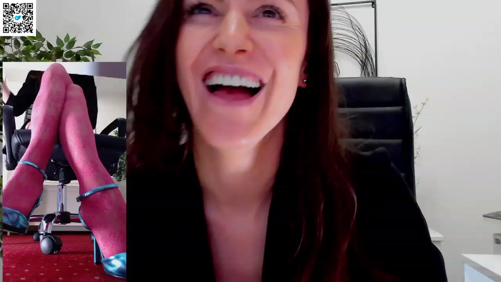 Gallery image thumbnail from LegswAttitude's myfreecams stream on, 04/25/2023, 12:51 image 18 of 20