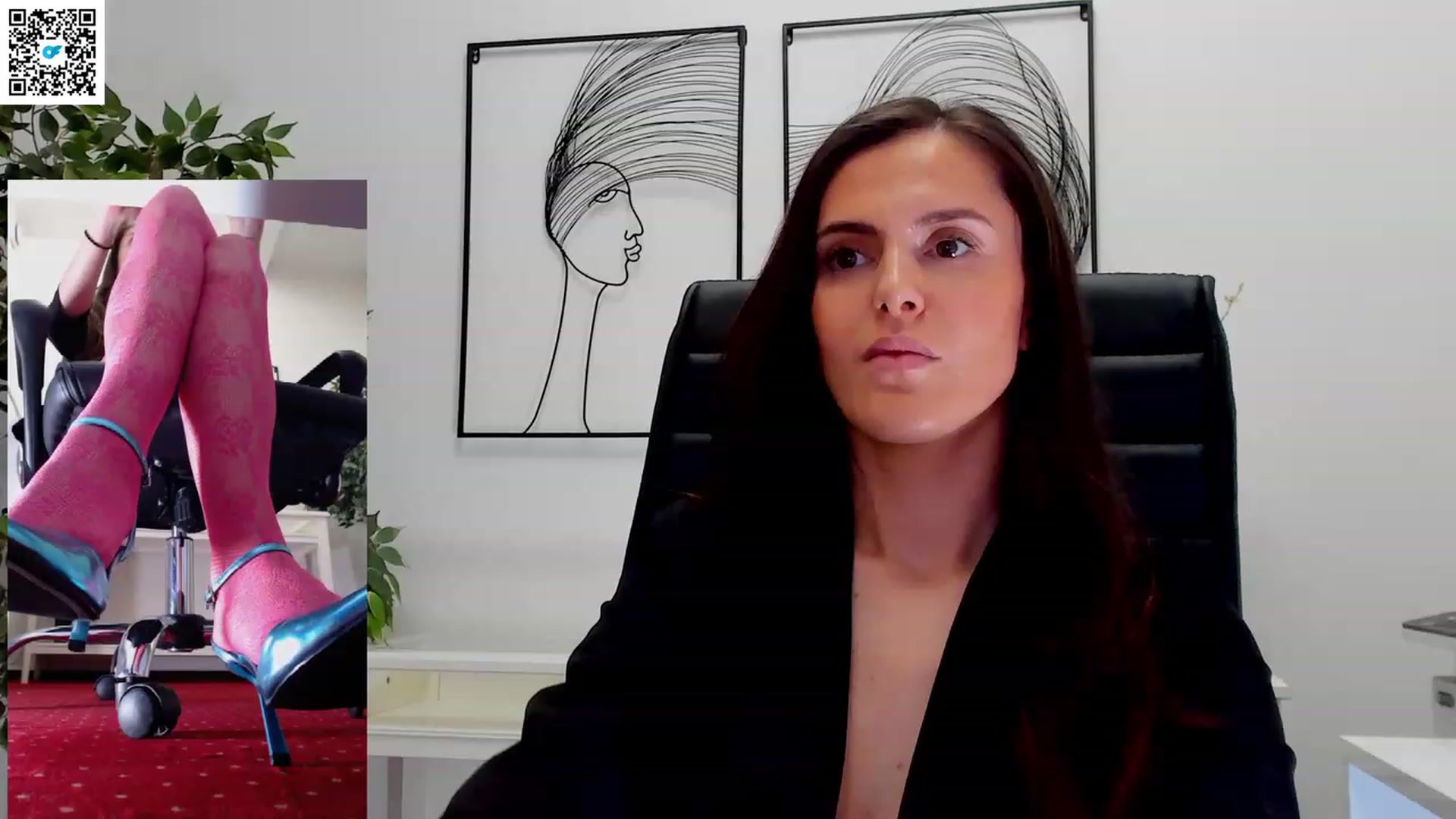 Gallery image thumbnail from LegswAttitude's myfreecams stream on, 04/25/2023, 12:51 image 17 of 20