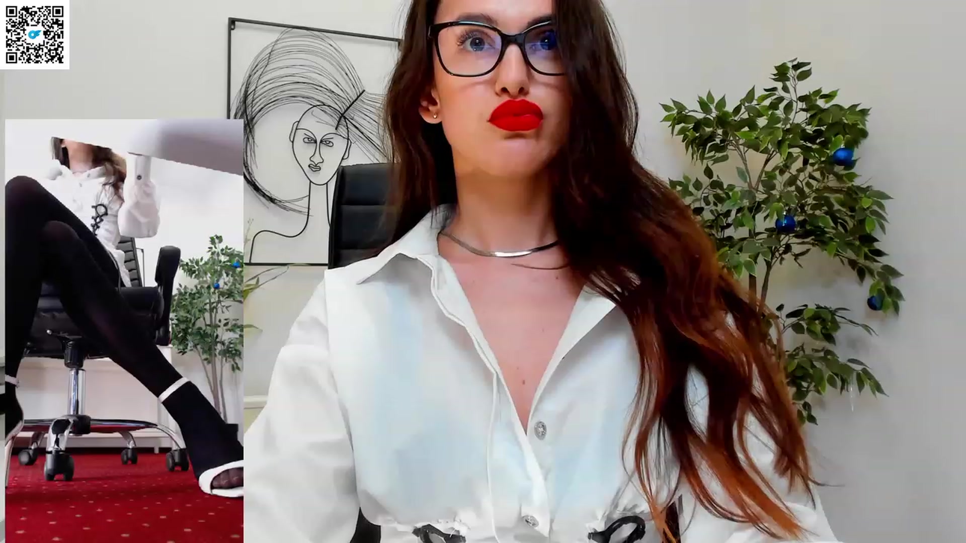Gallery image thumbnail from LegswAttitude's myfreecams stream on, 05/10/2023, 09:47 image 19 of 20