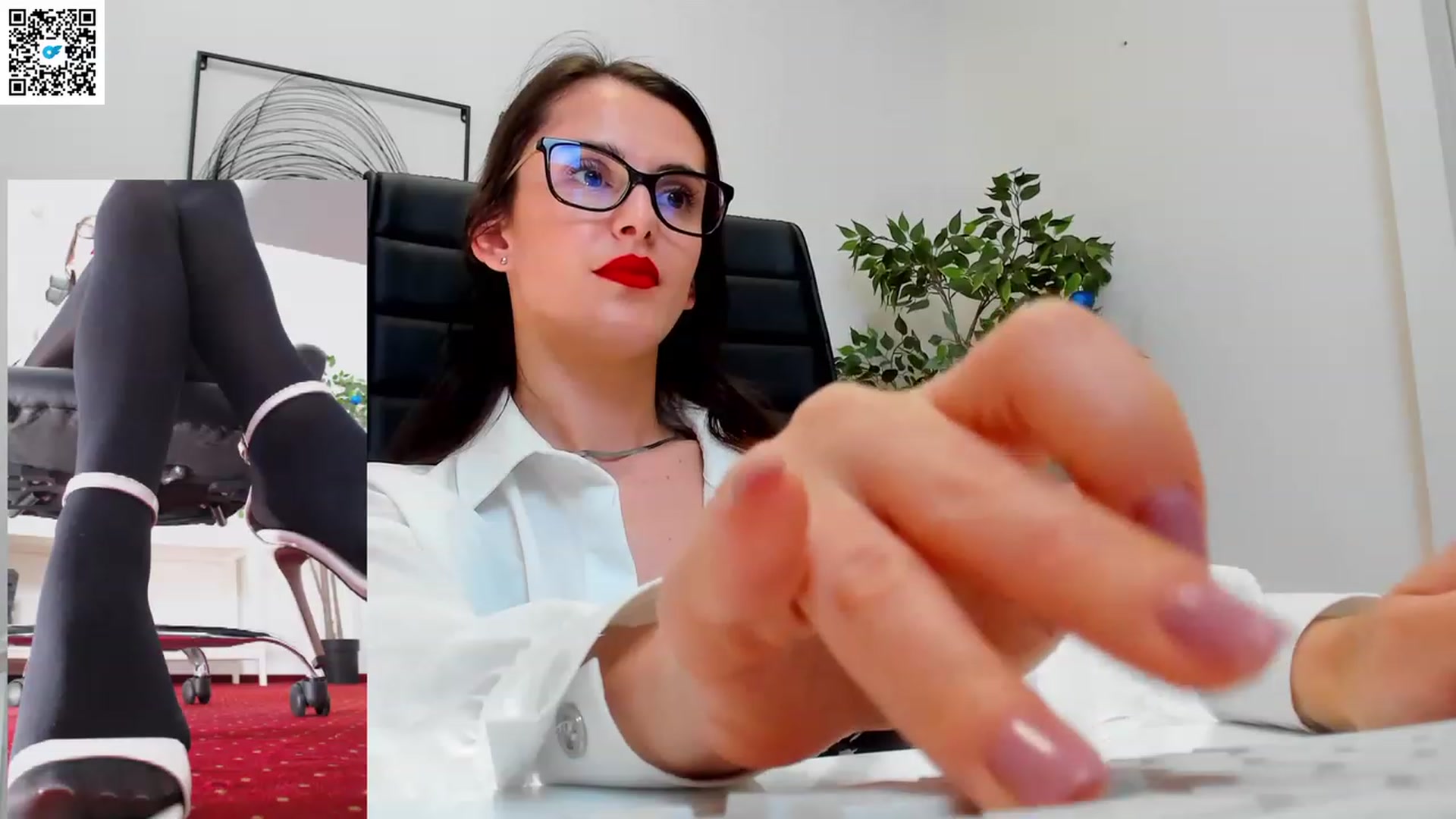 Gallery image thumbnail from LegswAttitude's myfreecams stream on, 05/10/2023, 11:56 image 4 of 20