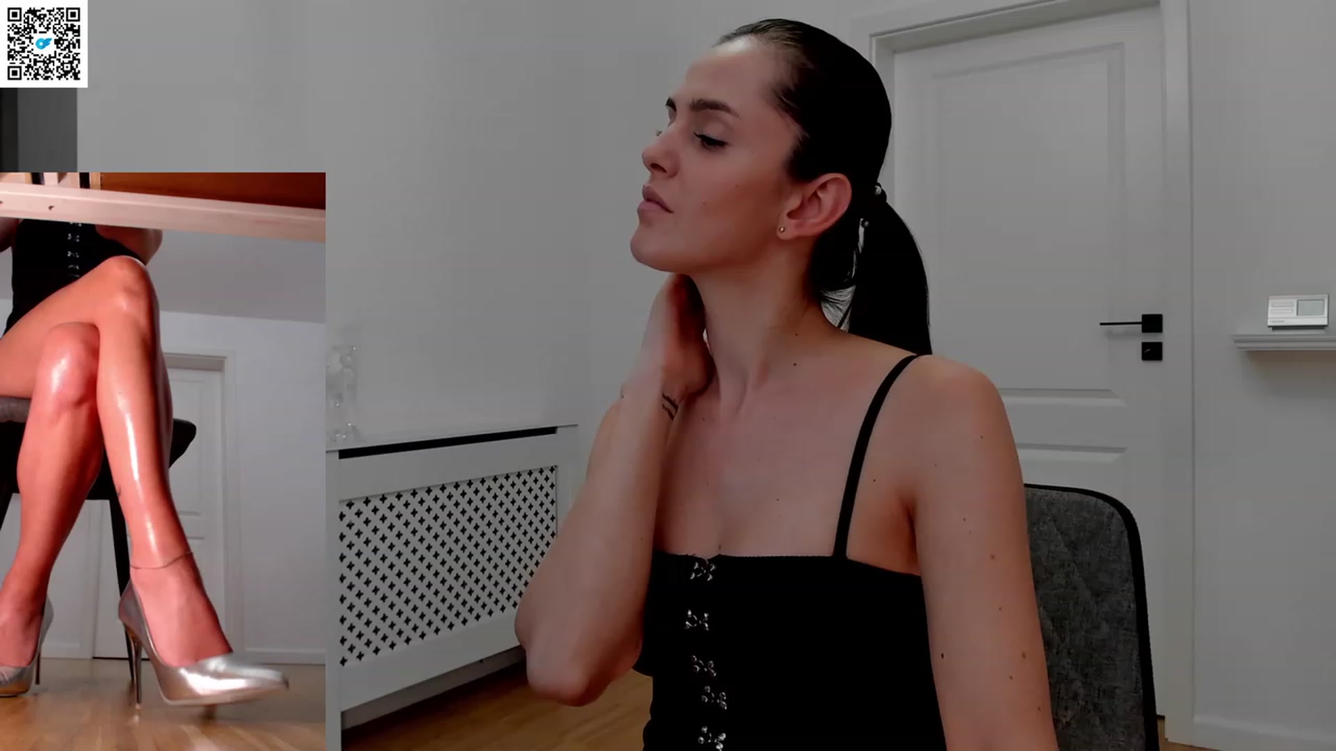 Gallery image thumbnail from LegswAttitude's myfreecams stream on, 05/21/2023, 19:45 image 3 of 20