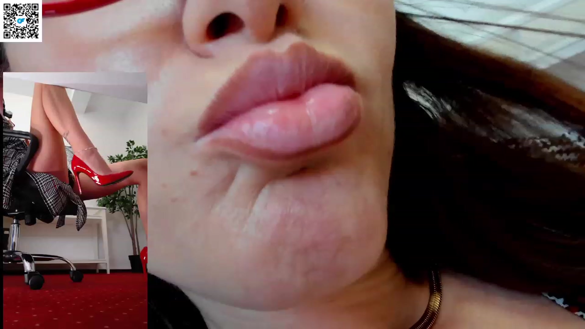 Gallery image thumbnail from LegswAttitude's myfreecams stream on, 05/29/2023, 12:15 image 3 of 20