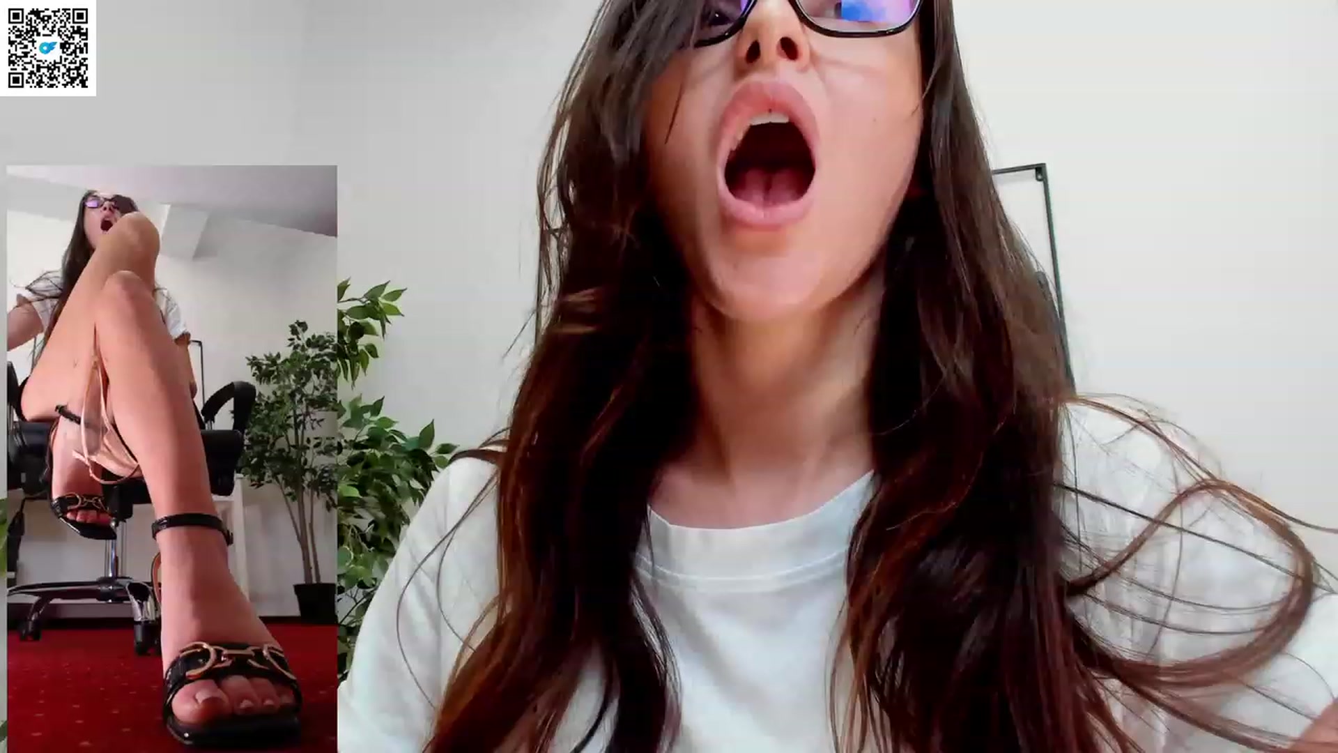 Gallery image thumbnail from LegswAttitude's myfreecams stream on, 06/09/2023, 15:35 image 11 of 20