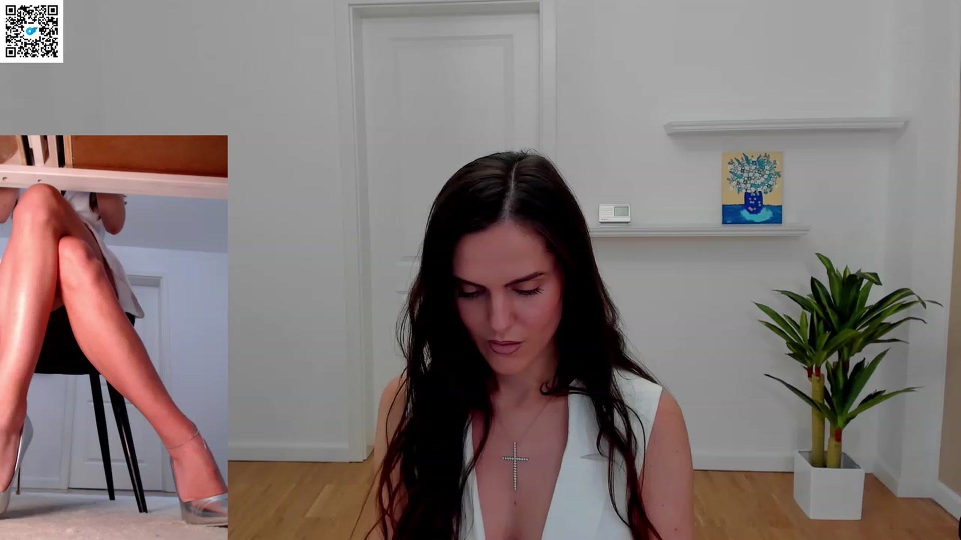 Gallery image thumbnail from LegswAttitude's myfreecams stream on, 06/13/2023, 11:17 image 5 of 20