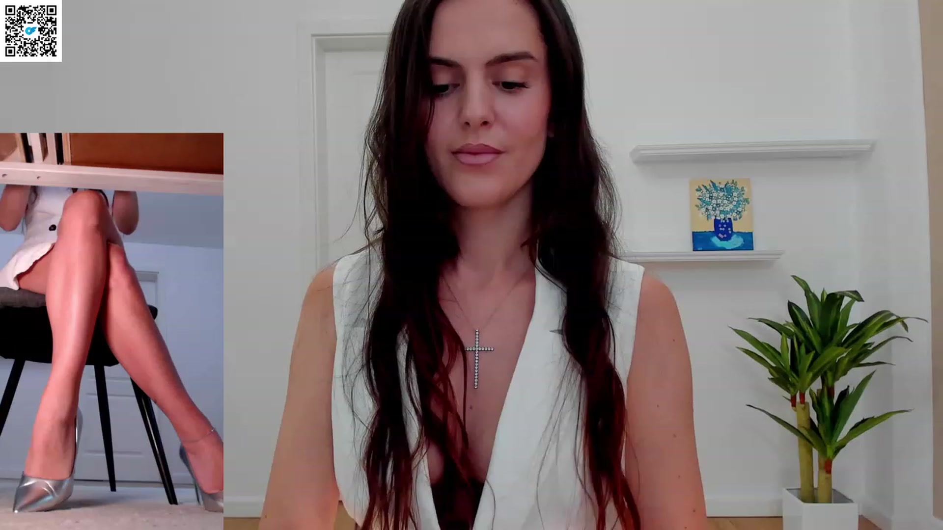 Gallery image thumbnail from LegswAttitude's myfreecams stream on, 06/13/2023, 11:17 image 8 of 20
