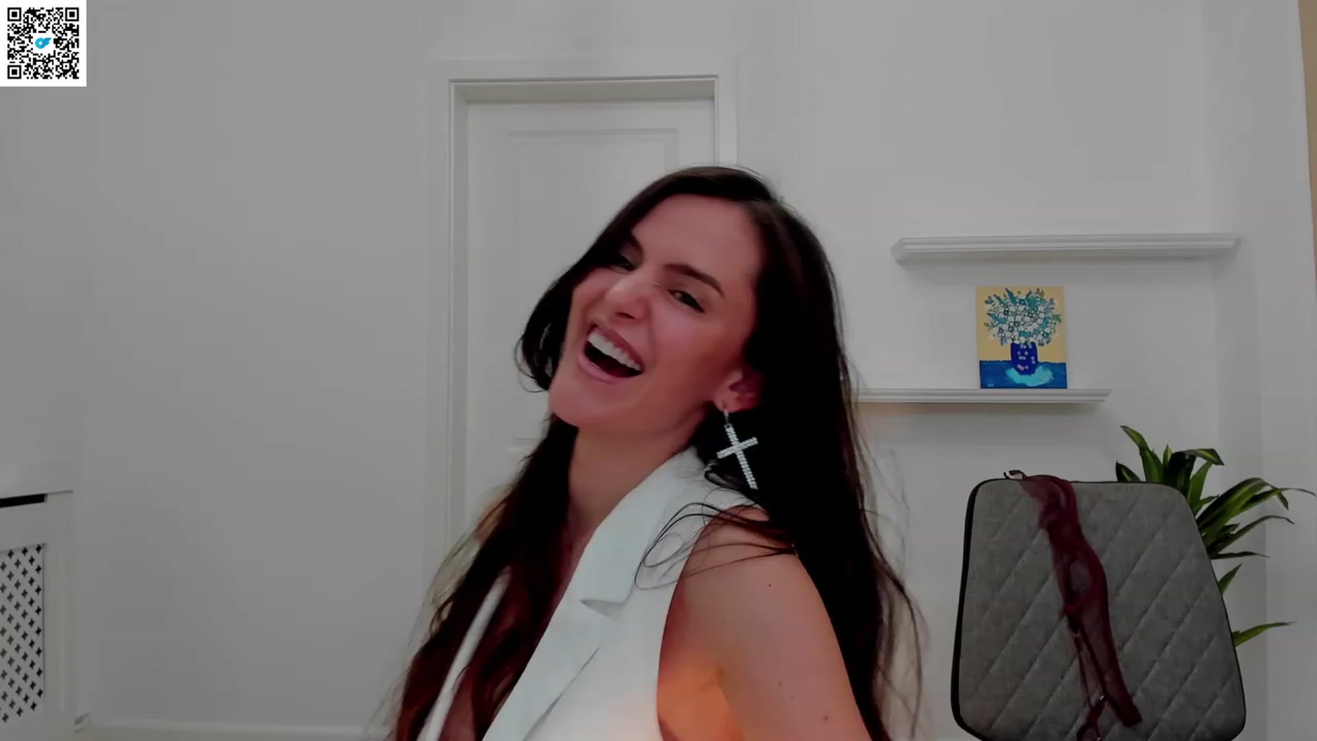 Gallery image thumbnail from LegswAttitude's myfreecams stream on, 06/13/2023, 14:00 image 2 of 20