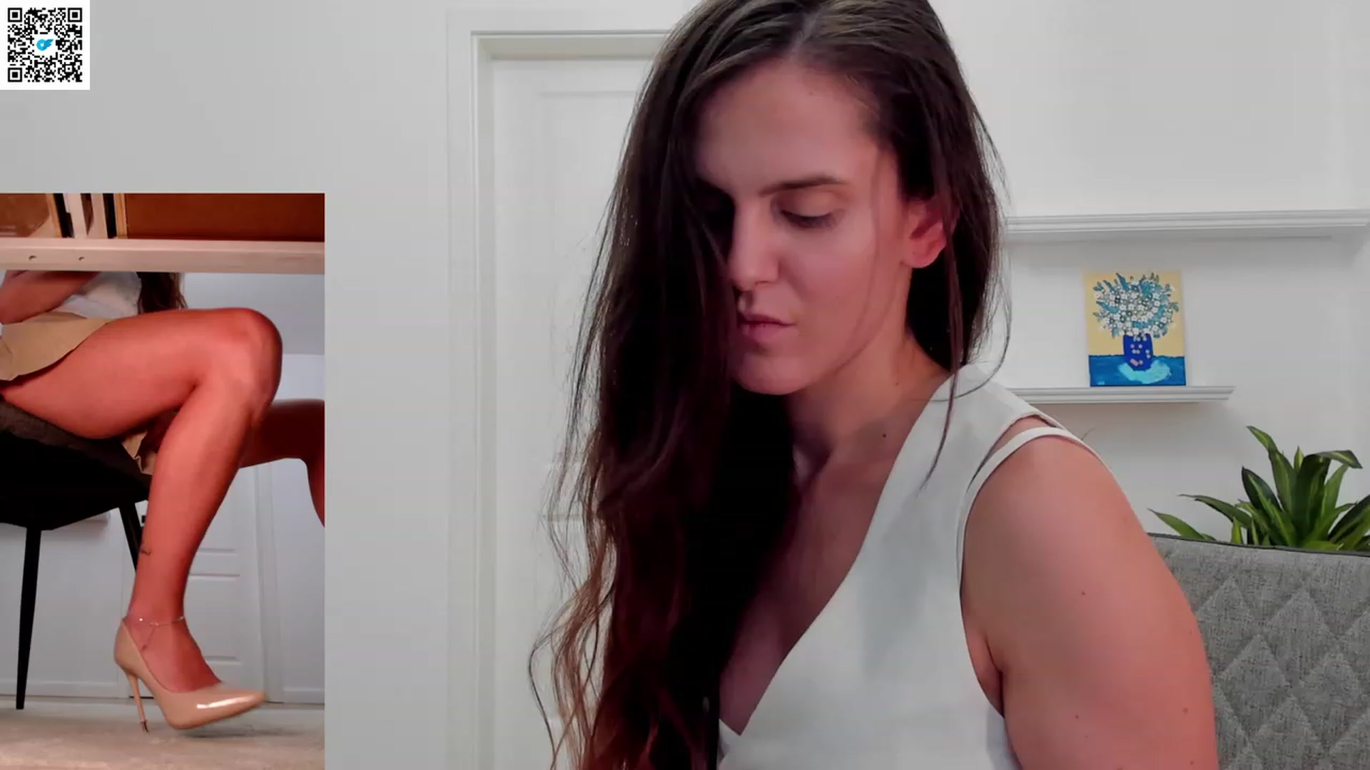 Gallery image thumbnail from LegswAttitude's myfreecams stream on, 06/20/2023, 13:02 image 4 of 20