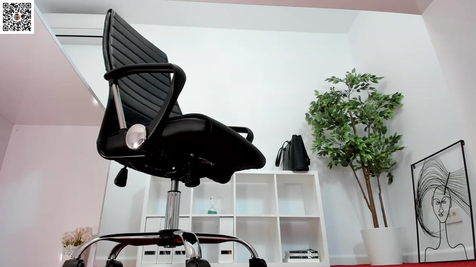 Gallery image thumbnail from LegswAttitude's myfreecams stream on, 07/31/2023, 11:45 image 1 of 20