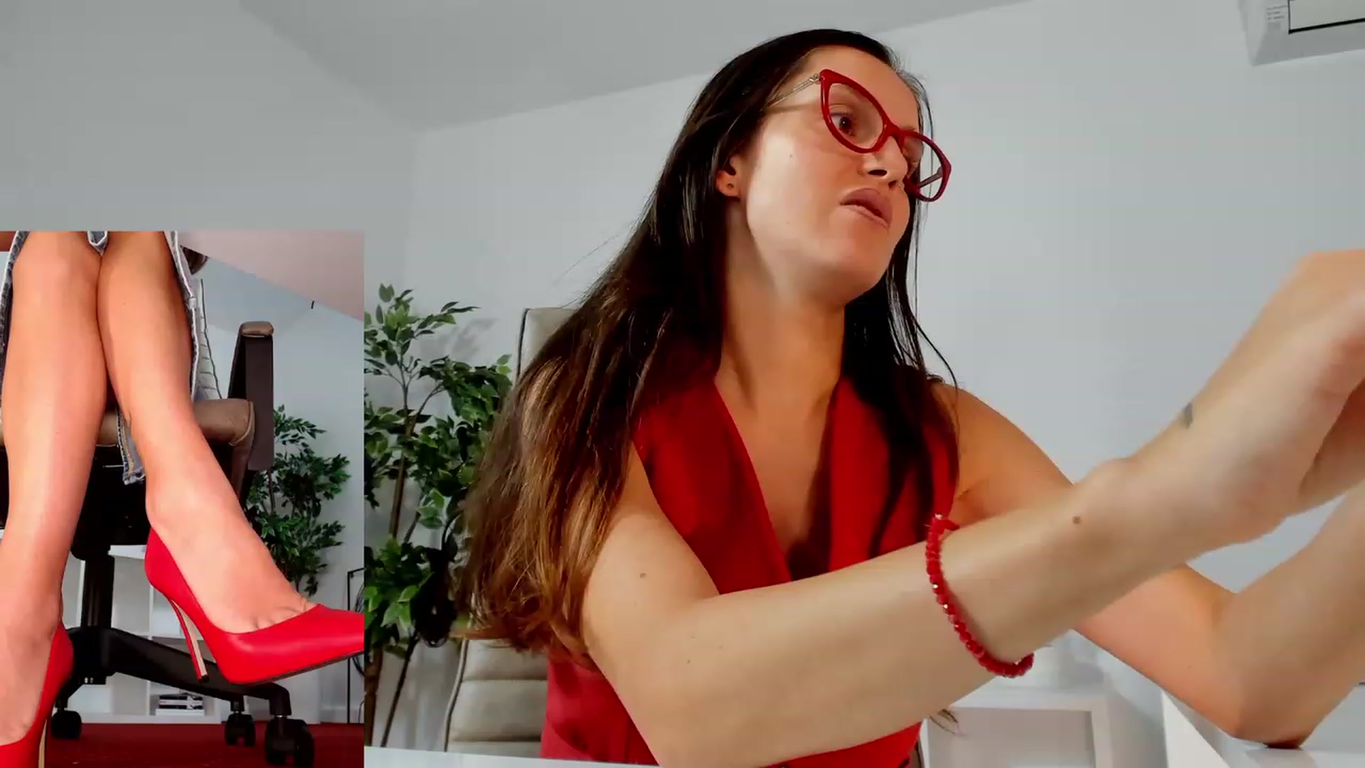 Gallery image thumbnail from LegswAttitude's myfreecams stream on, 08/10/2023, 12:49 image 1 of 20