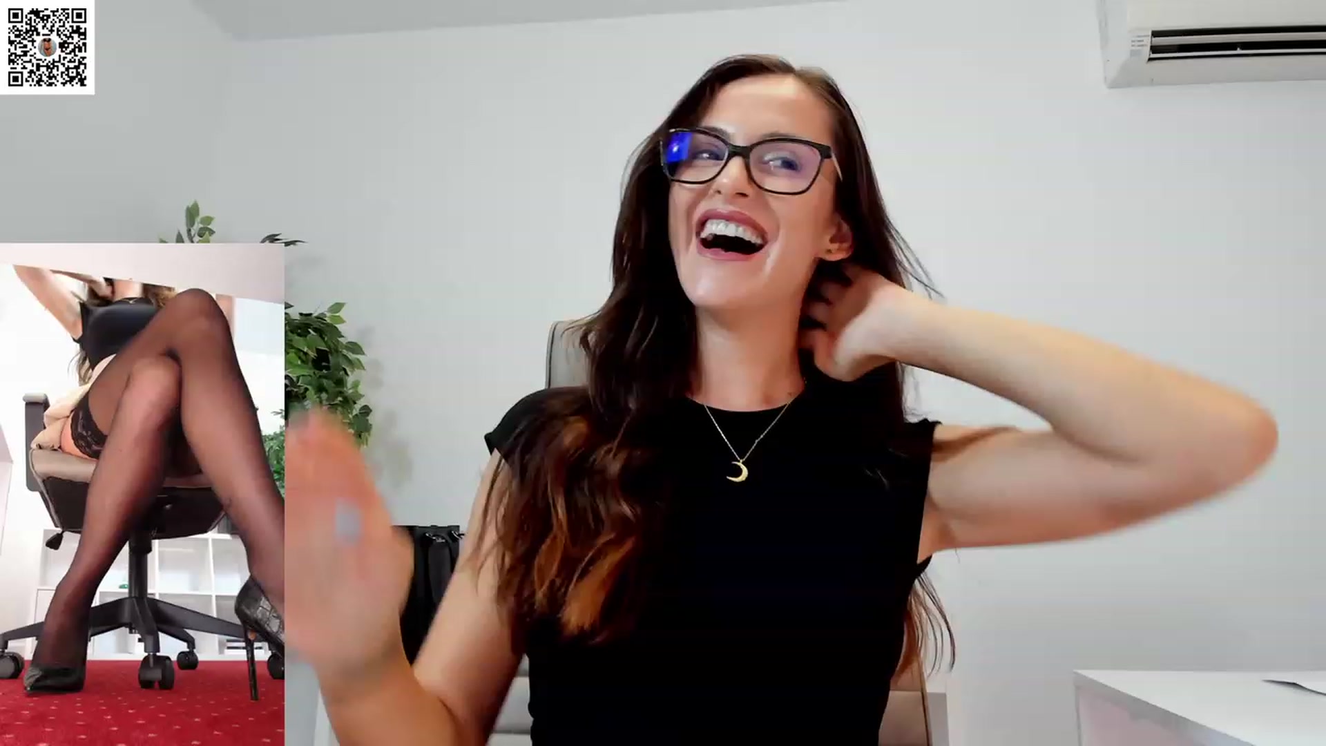 Gallery image thumbnail from LegswAttitude's myfreecams stream on, 08/28/2023, 12:51 image 9 of 20