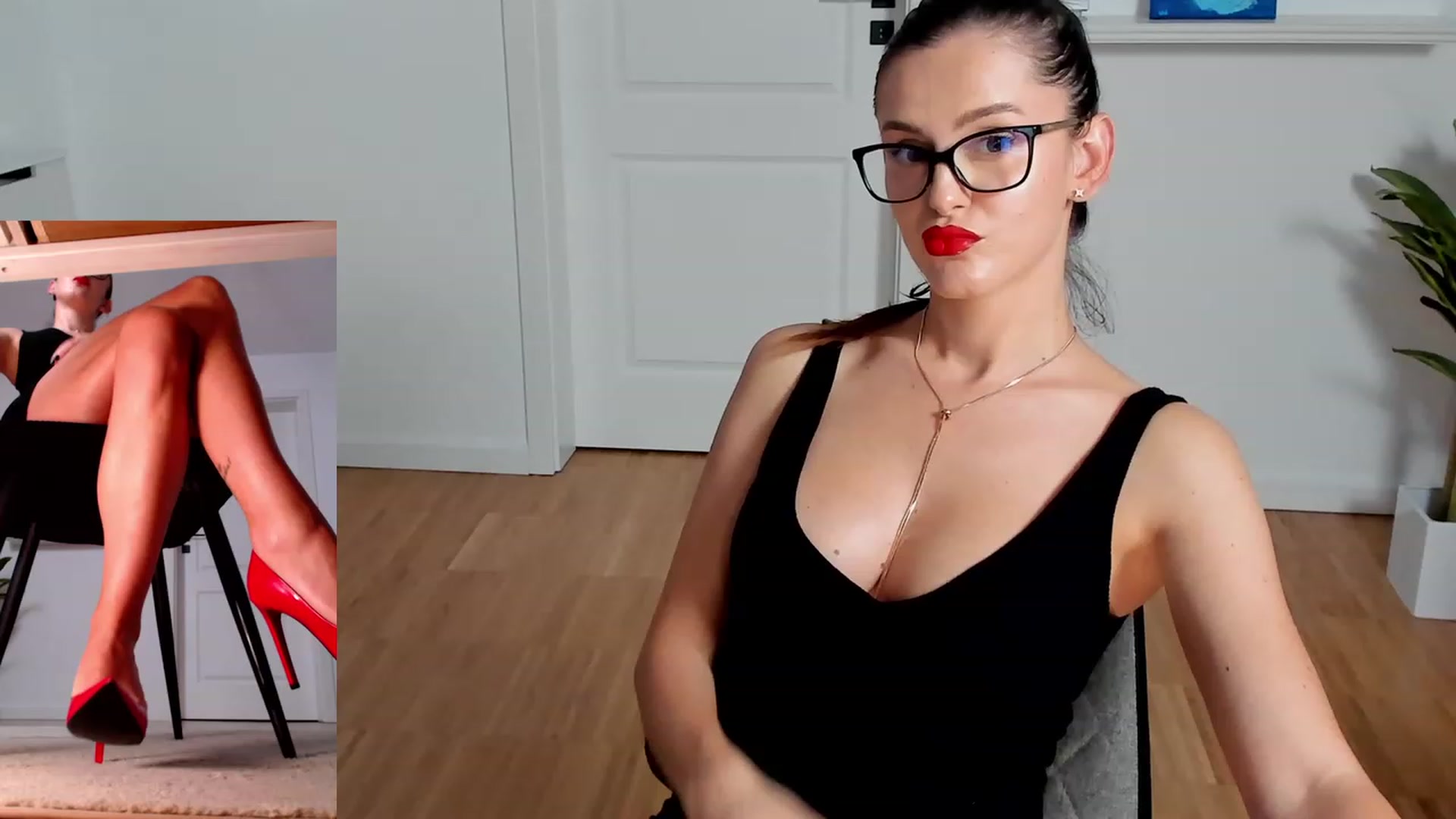 Gallery image thumbnail from LegswAttitude's myfreecams stream on, 10/22/2023, 17:24 image 11 of 20