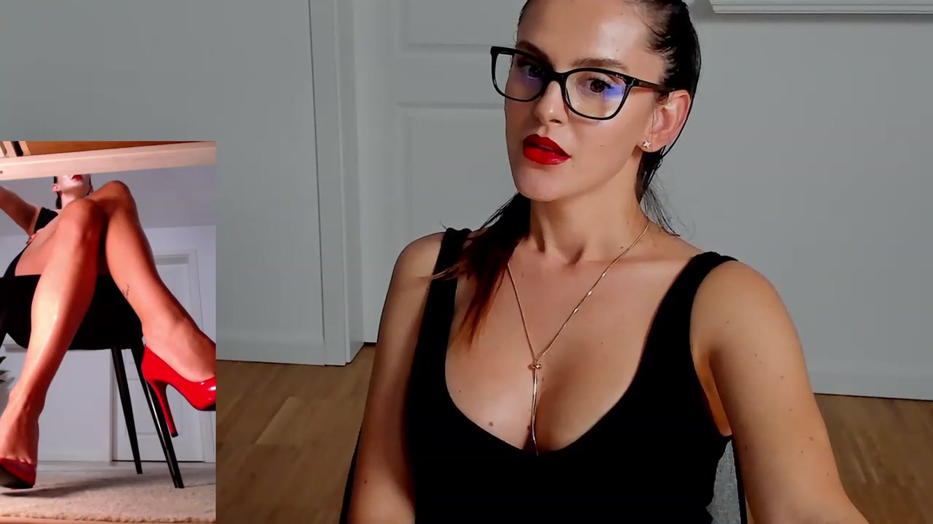 Gallery image thumbnail from LegswAttitude's myfreecams stream on, 10/22/2023, 19:05 image 4 of 20