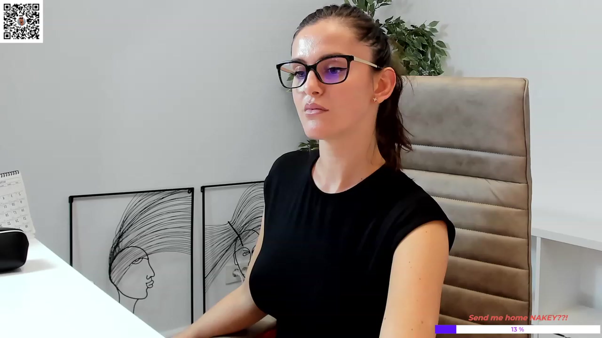 Gallery image thumbnail from LegswAttitude's myfreecams stream on, 10/25/2023, 12:52 image 7 of 20