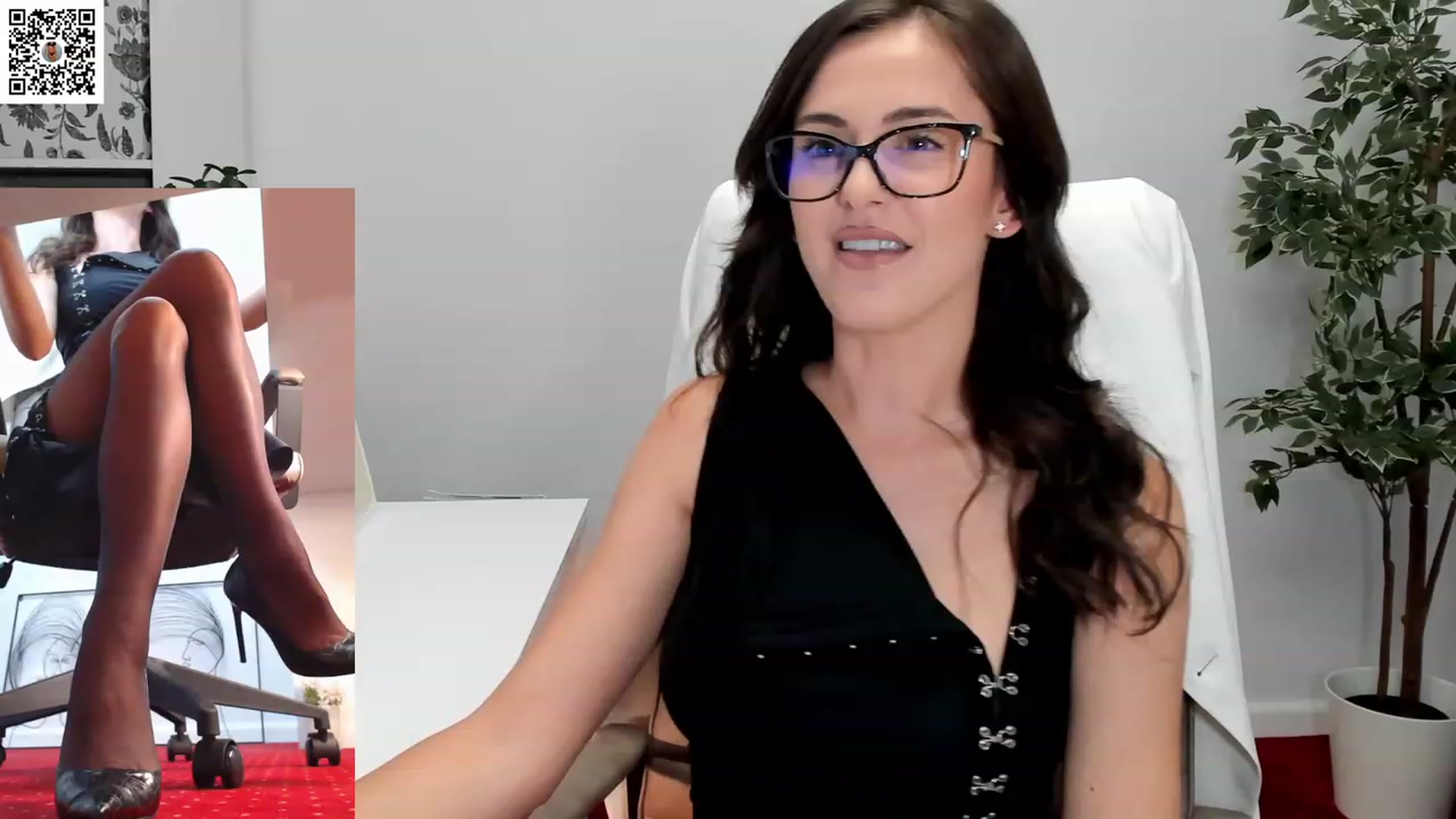 Gallery image thumbnail from LegswAttitude's myfreecams stream on, 11/22/2023, 11:43 image 4 of 20