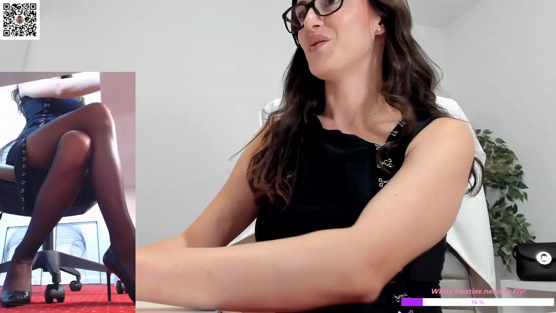 Gallery image thumbnail from LegswAttitude's myfreecams stream on, 11/22/2023, 11:43 image 10 of 20