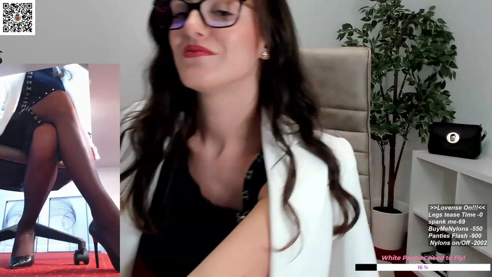 Gallery image thumbnail from LegswAttitude's myfreecams stream on, 11/22/2023, 12:20 image 20 of 20