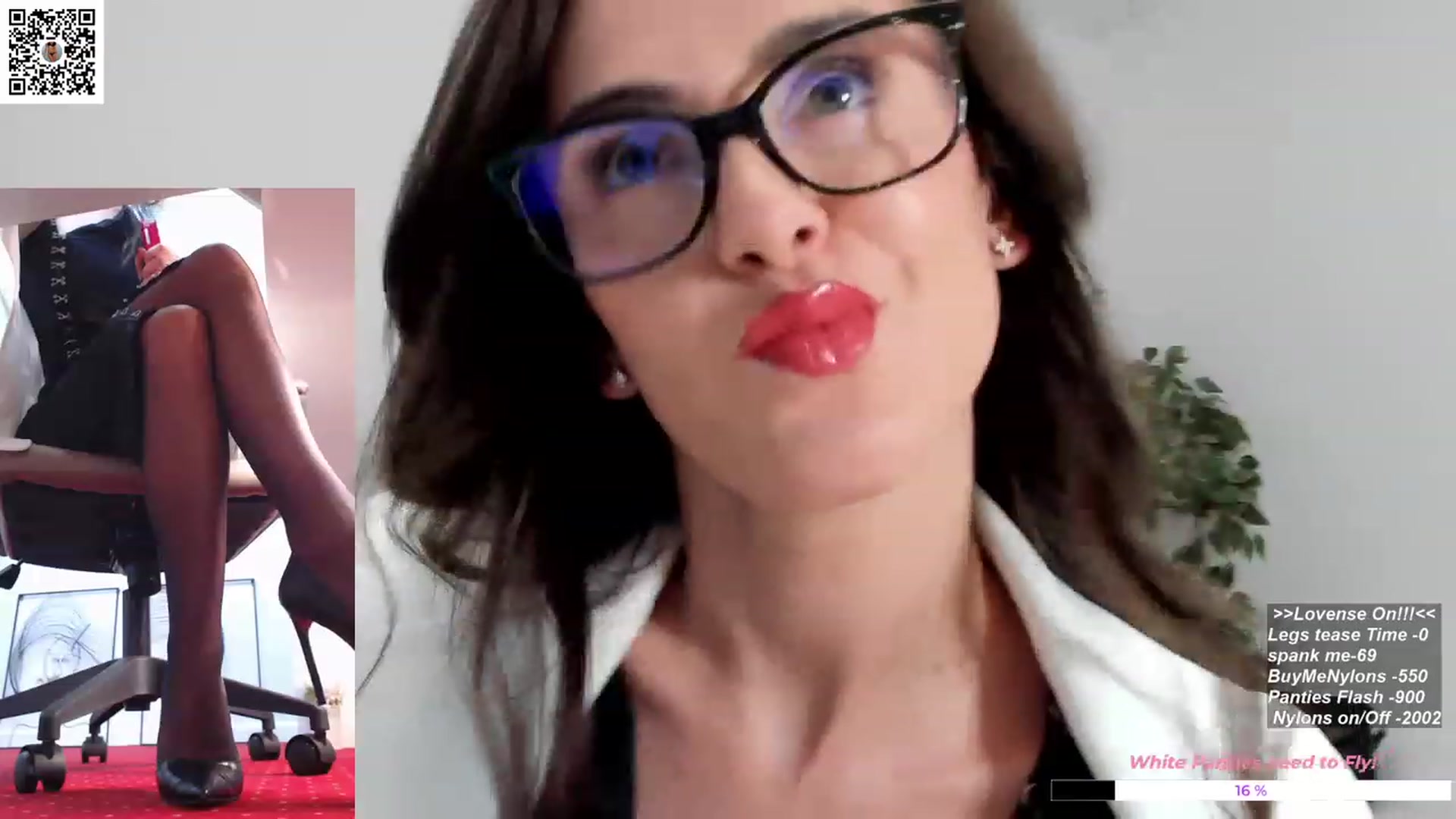 Gallery image thumbnail from LegswAttitude's myfreecams stream on, 11/22/2023, 12:20 image 19 of 20