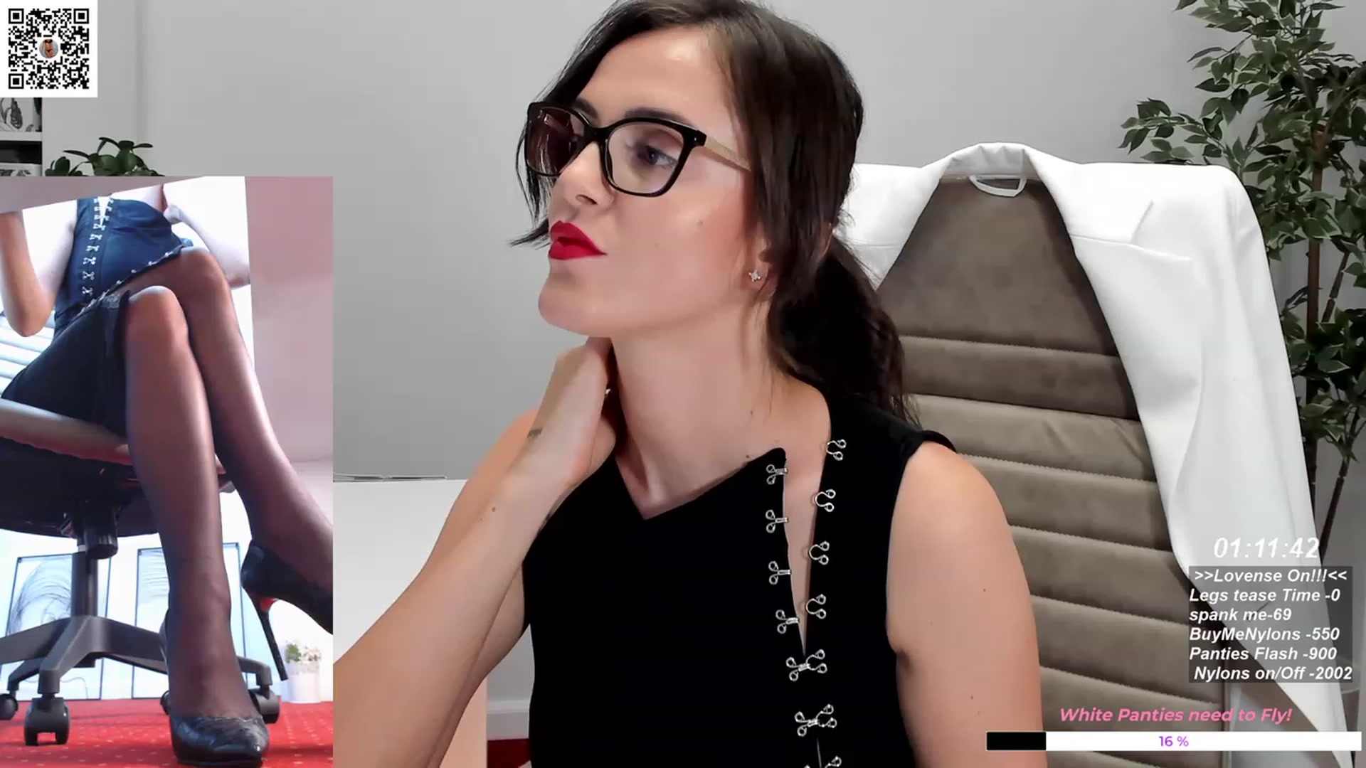 Gallery image thumbnail from LegswAttitude's myfreecams stream on, 11/22/2023, 13:22 image 7 of 20