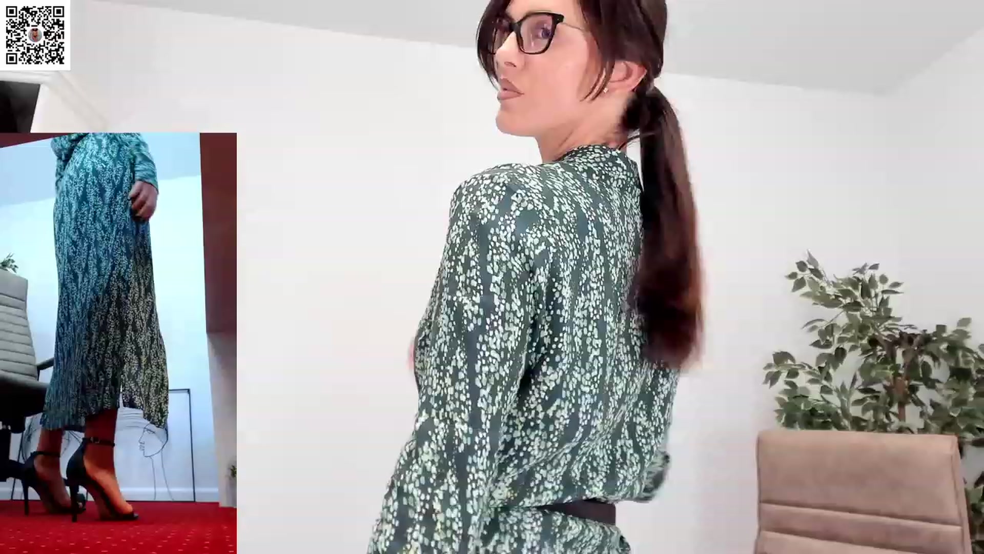 Gallery image thumbnail from LegswAttitude's myfreecams stream on, 11/27/2023, 12:03 image 4 of 20