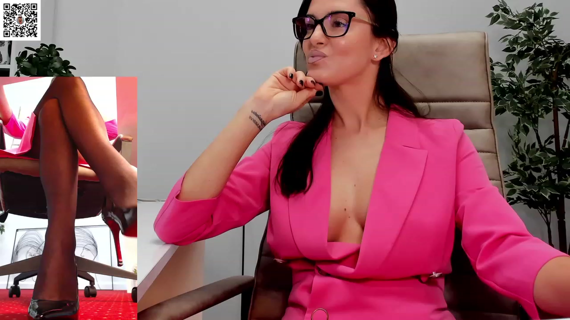 Gallery image thumbnail from LegswAttitude's myfreecams stream on, 11/28/2023, 07:28 image 20 of 20