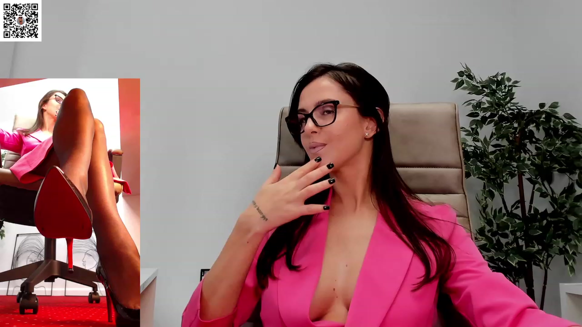 Gallery image thumbnail from LegswAttitude's myfreecams stream on, 11/28/2023, 08:47 image 2 of 20