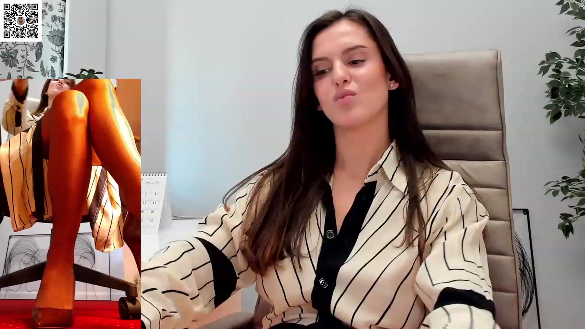 Gallery image thumbnail from LegswAttitude's myfreecams stream on, 12/04/2023, 10:48 image 17 of 20
