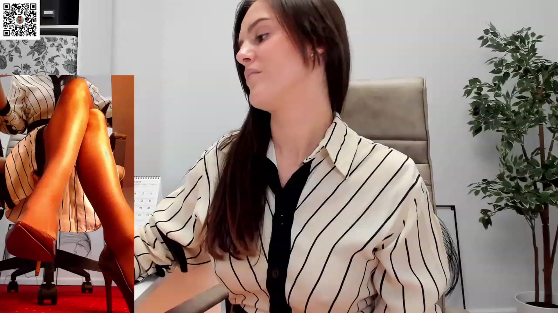Gallery image thumbnail from LegswAttitude's myfreecams stream on, 12/04/2023, 10:48 image 11 of 20