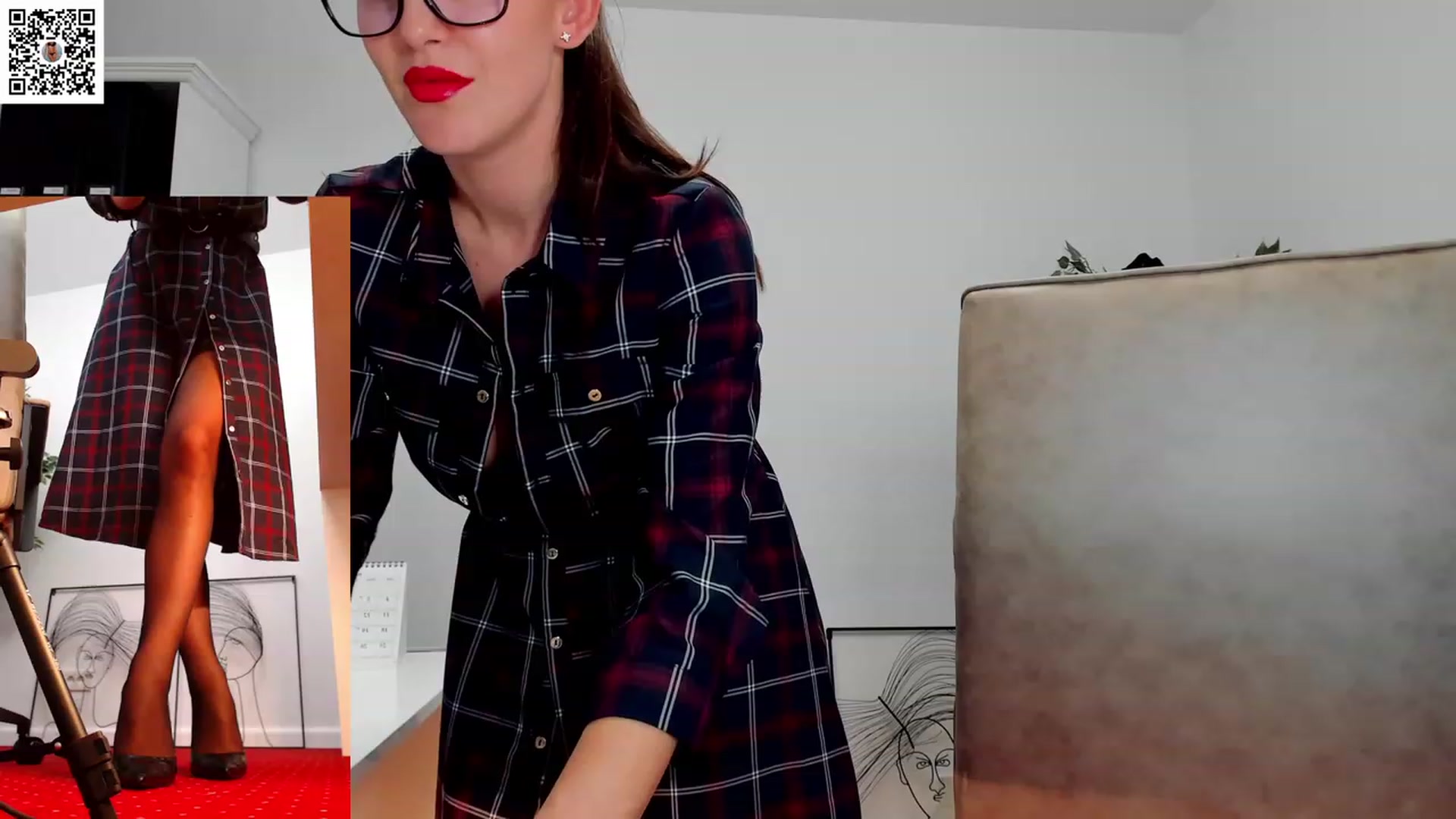 Gallery image thumbnail from LegswAttitude's myfreecams stream on, 12/07/2023, 13:10 image 9 of 20