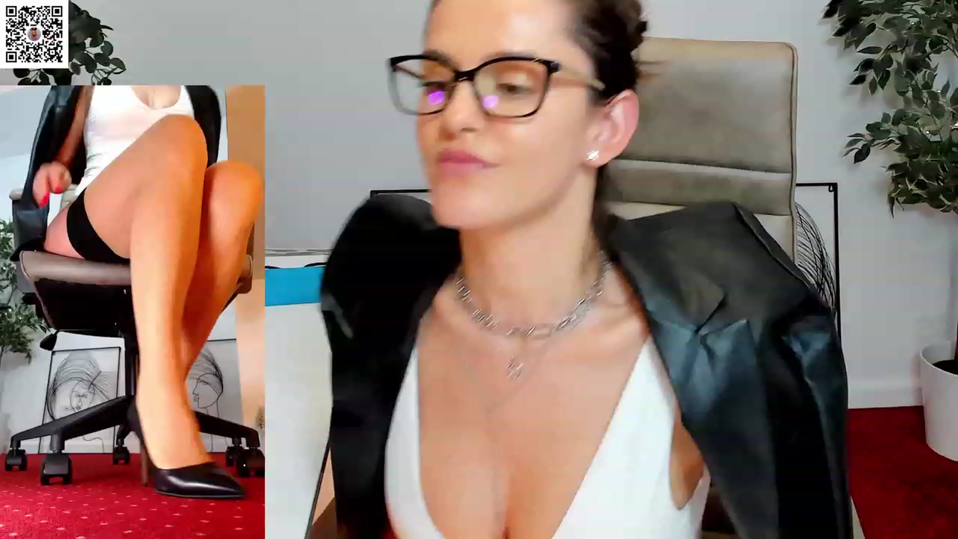 Gallery image thumbnail from LegswAttitude's myfreecams stream on, 12/13/2023, 16:17 image 6 of 20