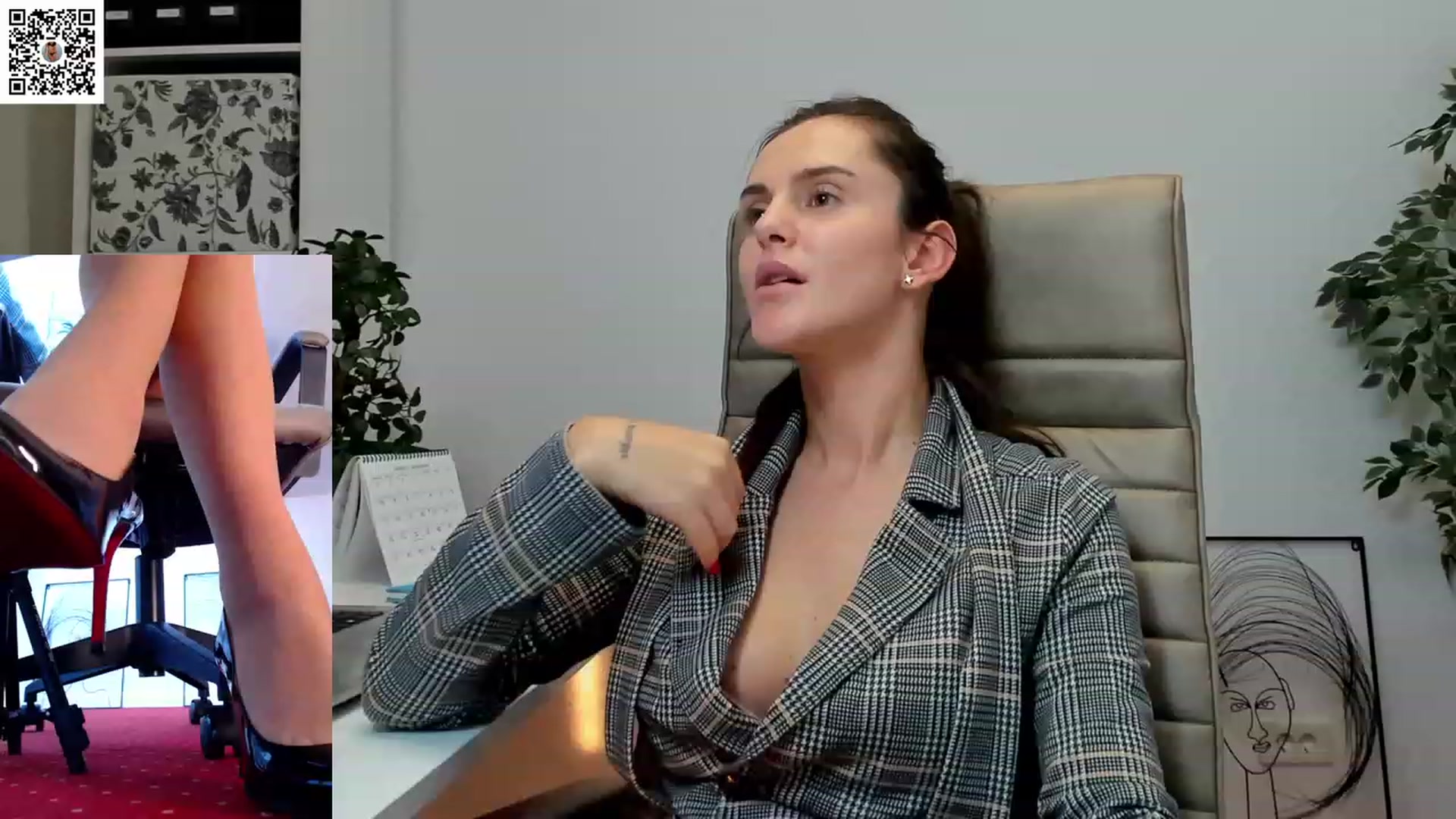 Gallery image thumbnail from LegswAttitude's myfreecams stream on, 12/15/2023, 11:53 image 19 of 20
