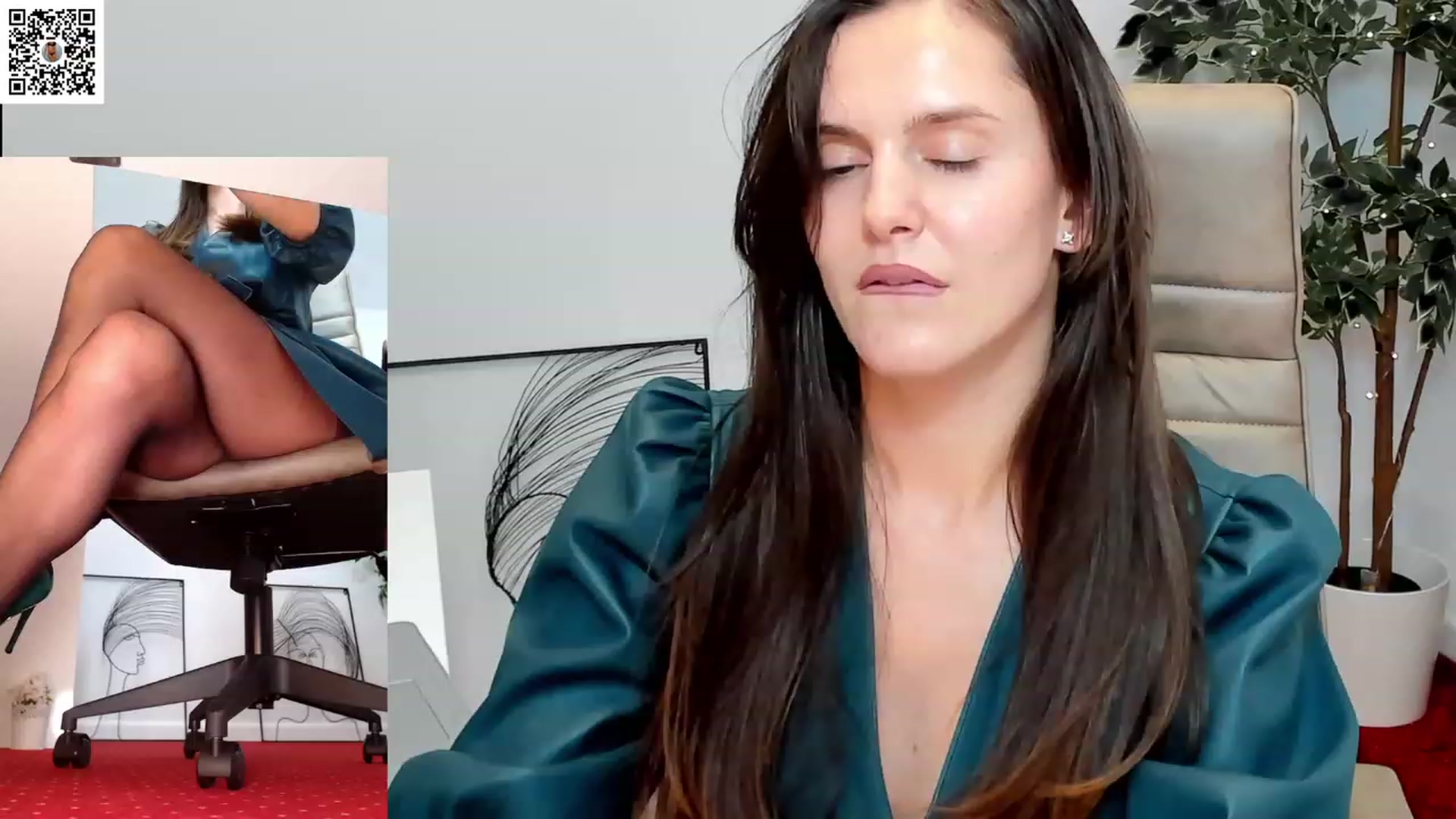 Gallery image thumbnail from LegswAttitude's myfreecams stream on, 12/19/2023, 14:05 image 3 of 20