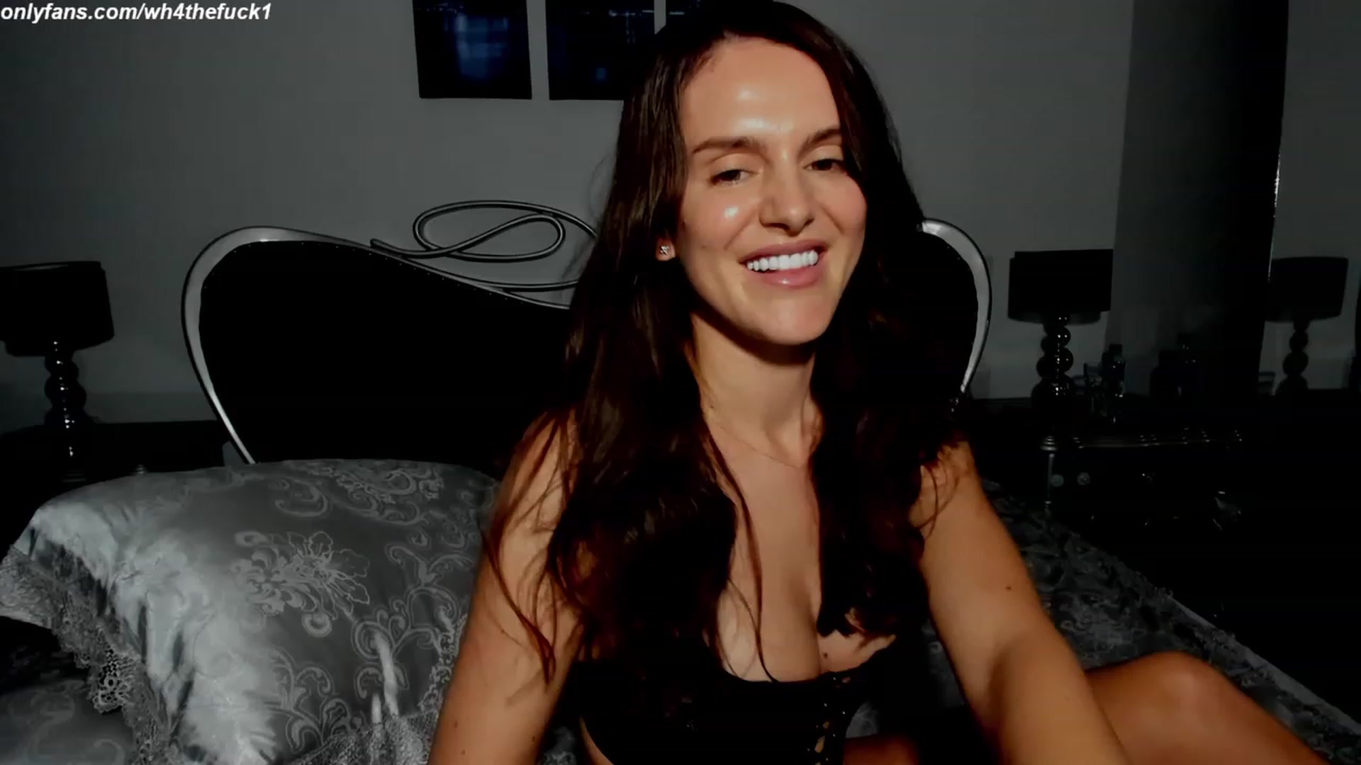 Gallery image thumbnail from LegswAttitude's myfreecams stream on, 12/22/2023, 15:41 image 3 of 20