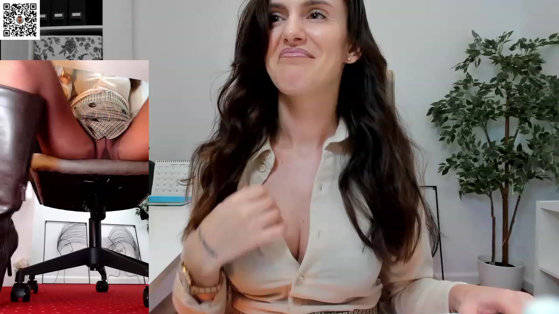 Gallery image thumbnail from LegswAttitude's myfreecams stream on, 01/10/2024, 14:02 image 15 of 20