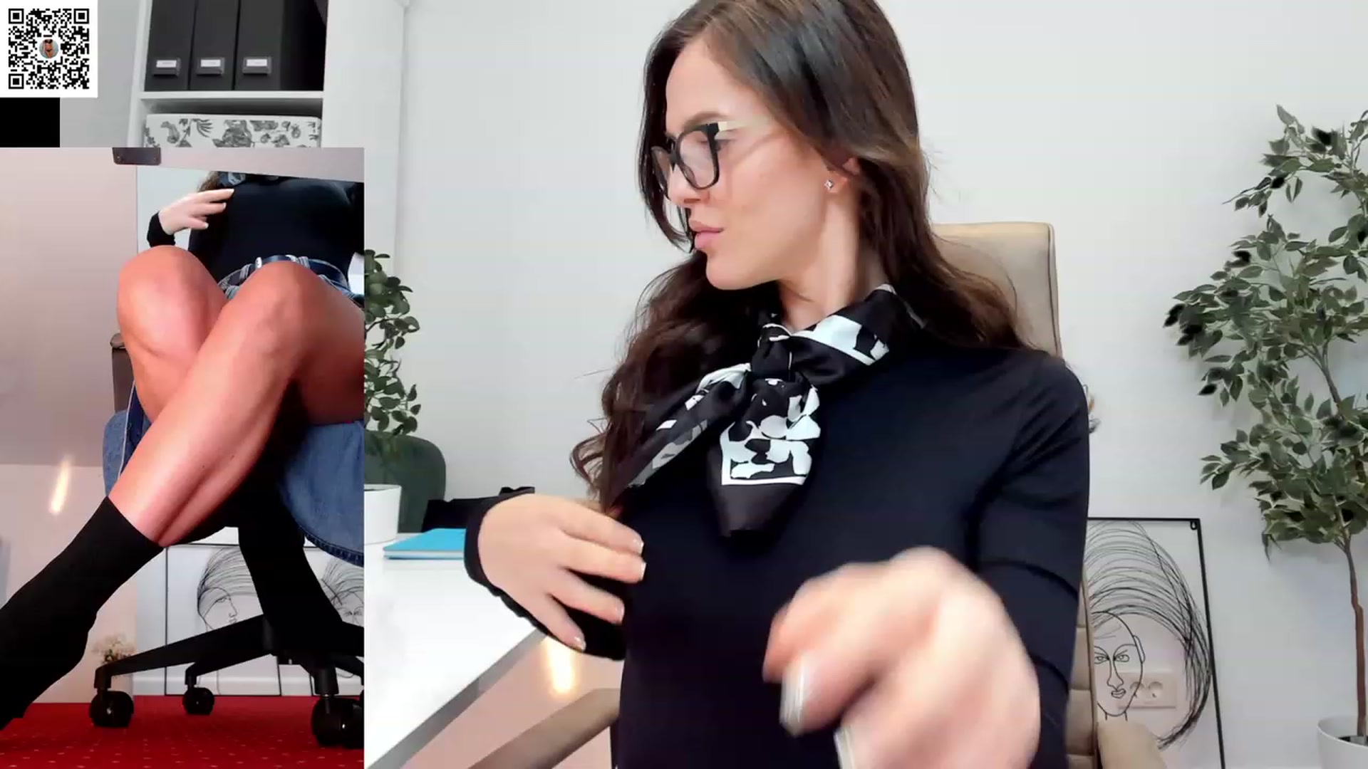 Gallery image thumbnail from LegswAttitude's myfreecams stream on, 01/15/2024, 13:29 image 8 of 20