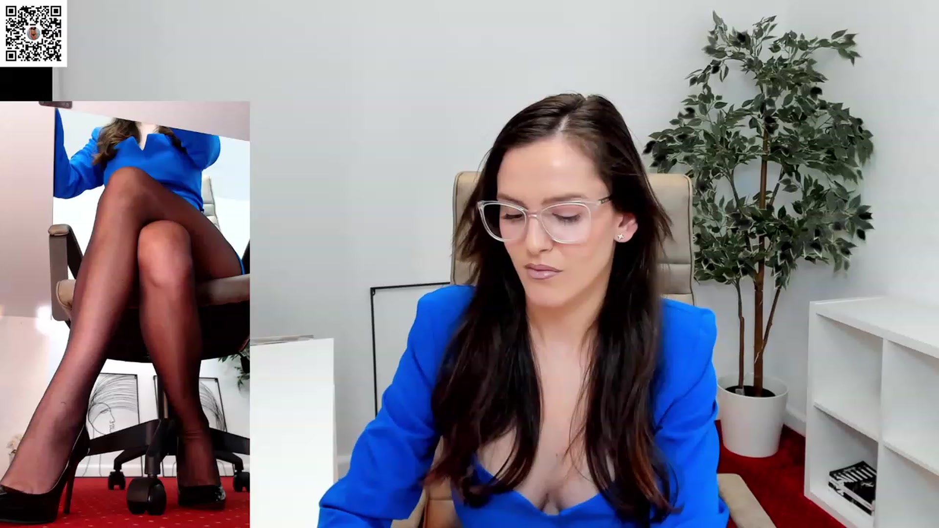 Gallery image thumbnail from LegswAttitude's myfreecams stream on, 01/17/2024, 10:48 image 3 of 20