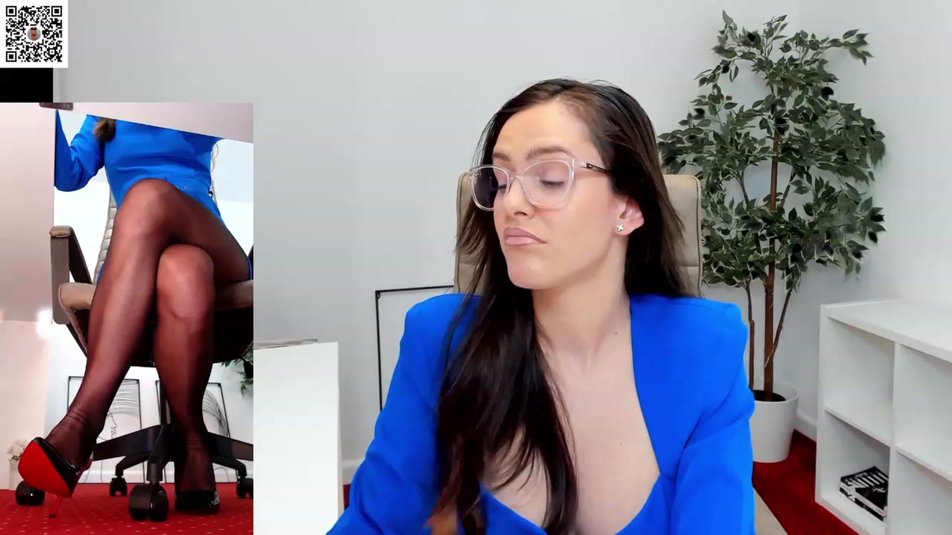 Gallery image thumbnail from LegswAttitude's myfreecams stream on, 01/17/2024, 10:48 image 8 of 20