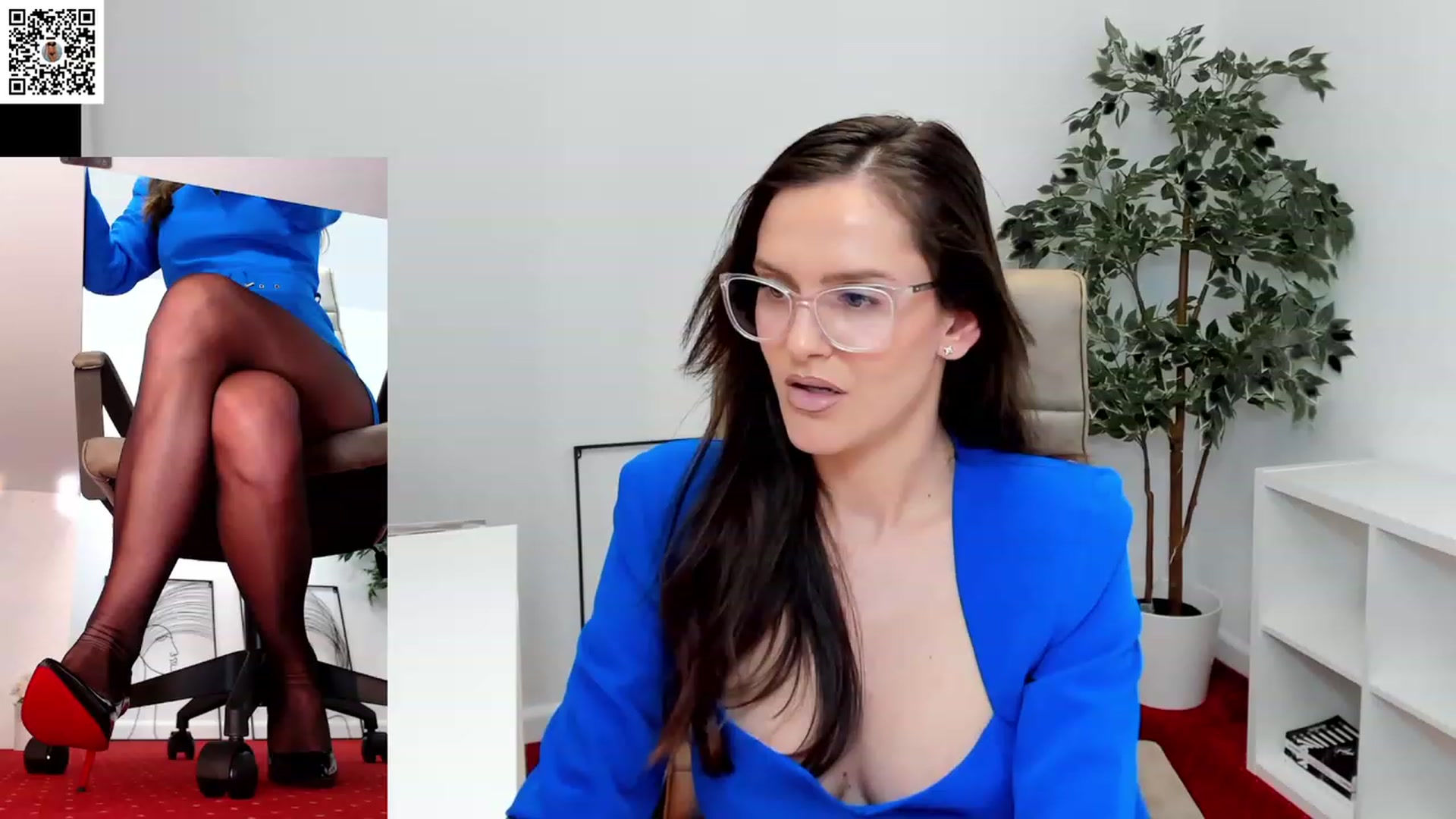 Gallery image thumbnail from LegswAttitude's myfreecams stream on, 01/17/2024, 10:48 image 6 of 20